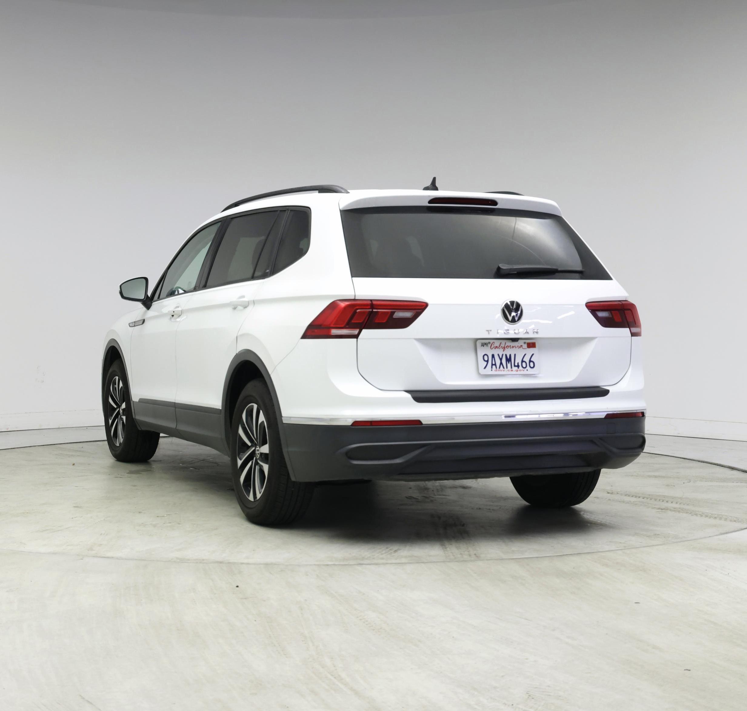 Thumbnail: 2022 Volkswagen Tiguan - 2