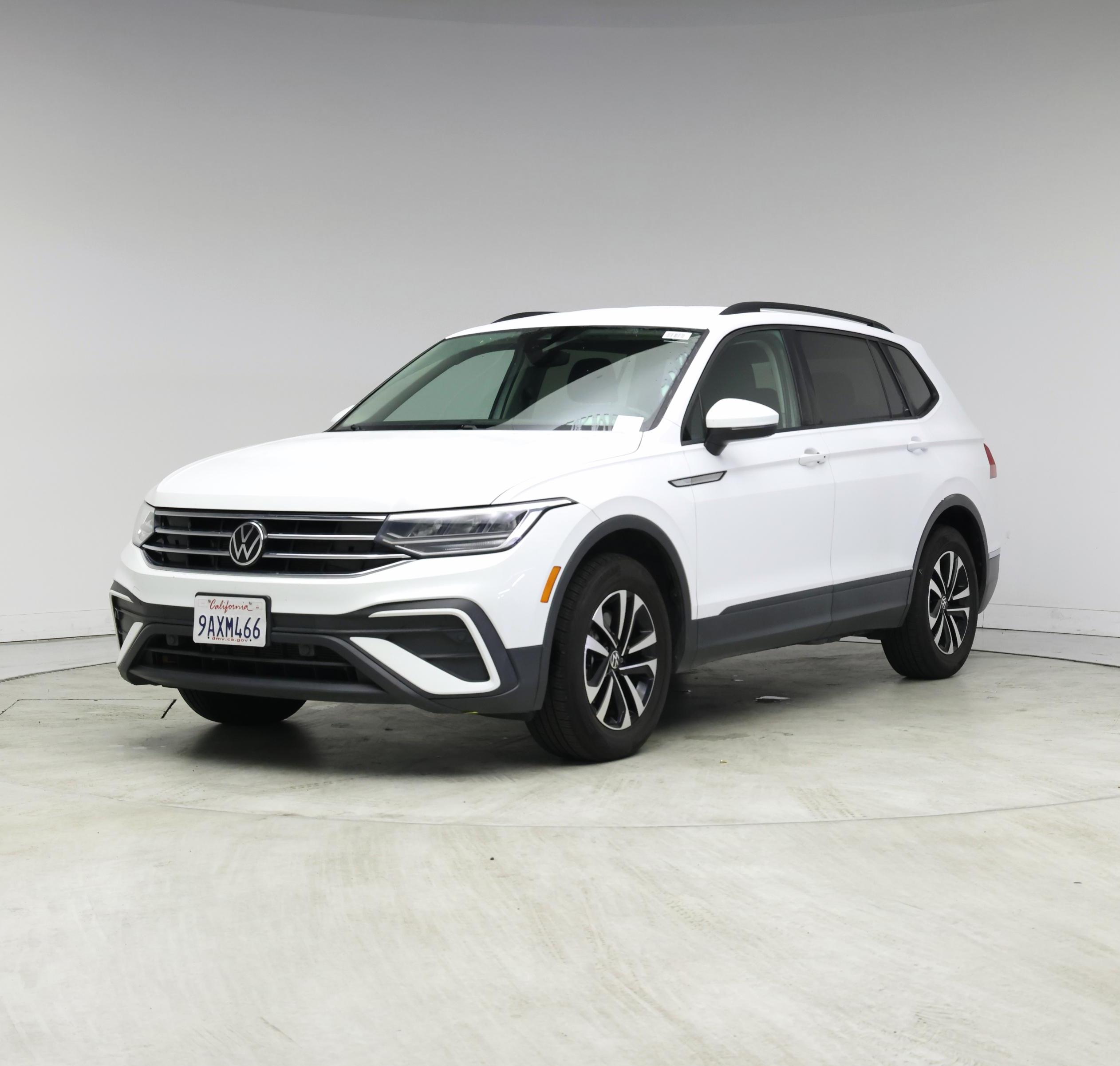 Thumbnail: 2022 Volkswagen Tiguan - 4