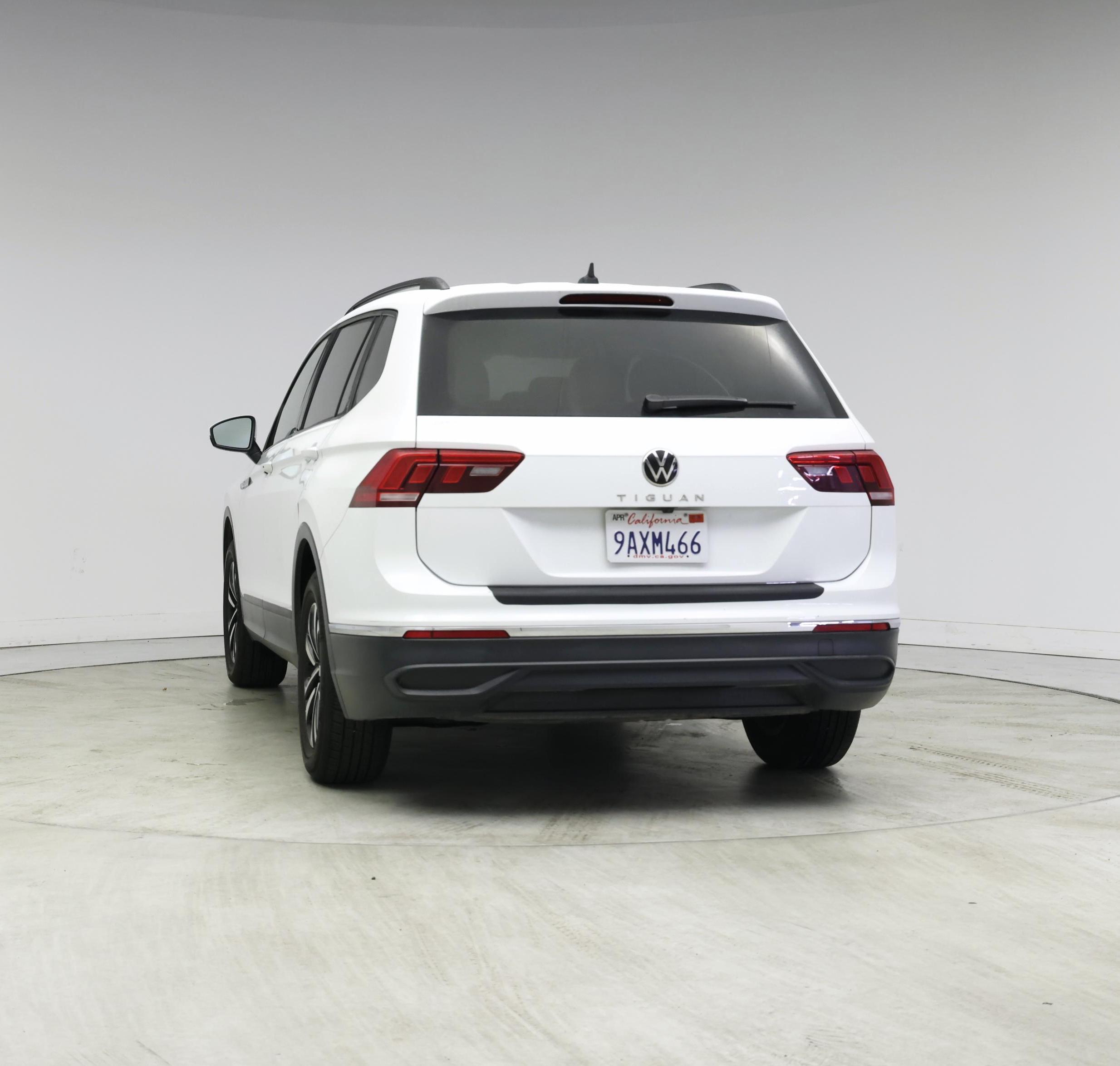 Thumbnail: 2022 Volkswagen Tiguan - 6
