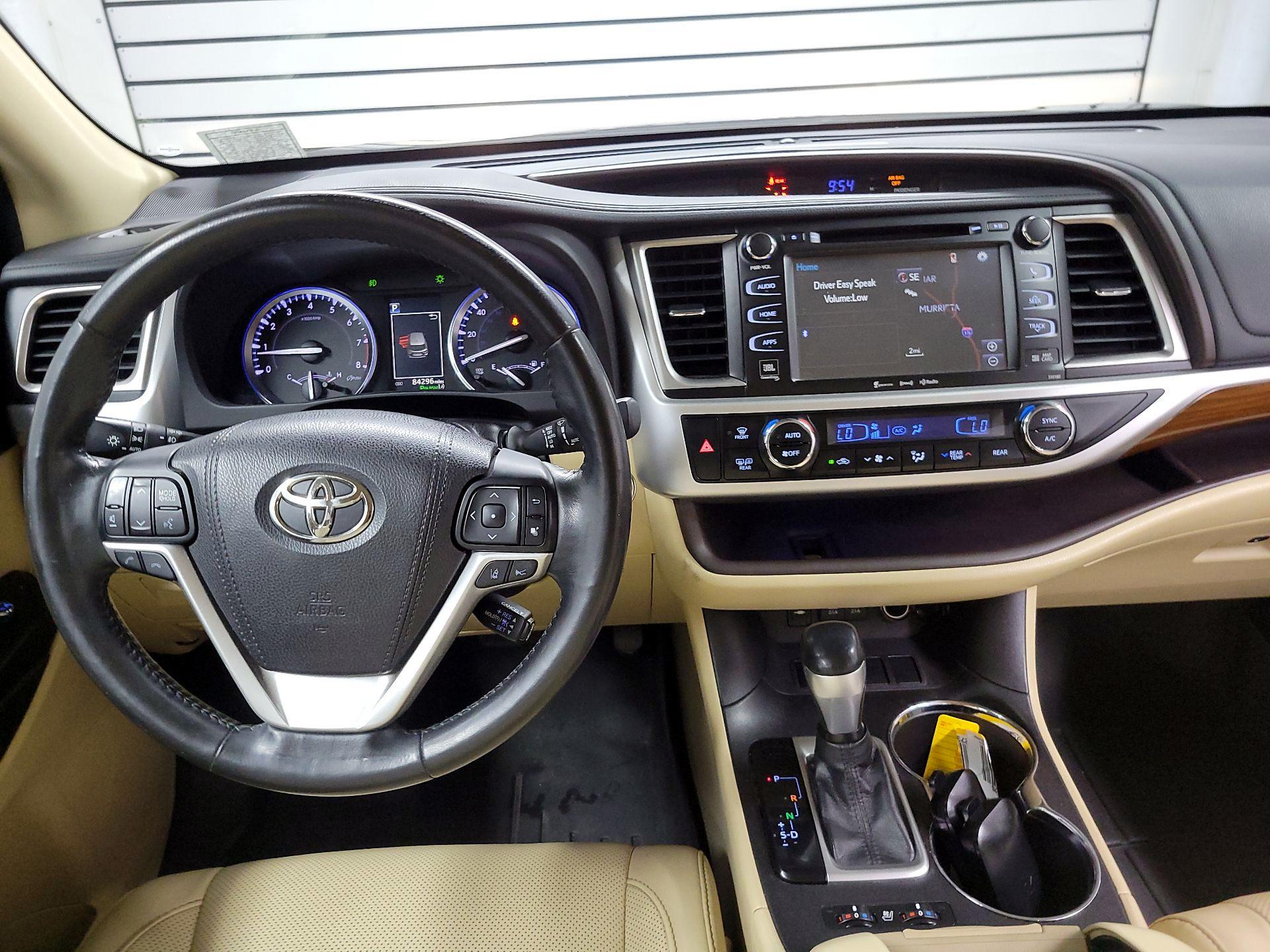 Thumbnail: 2017 Toyota Highlander - 9
