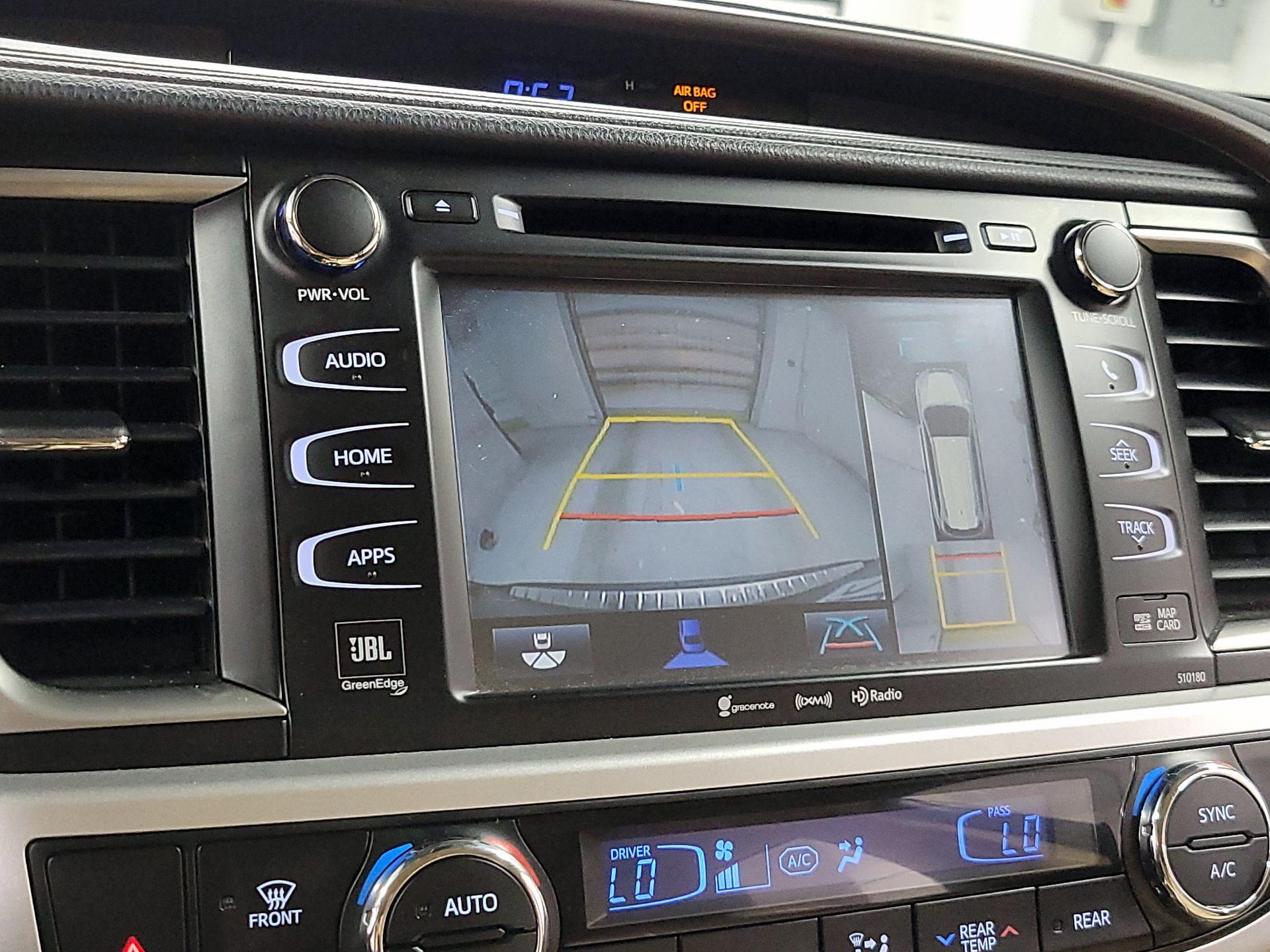 Thumbnail: 2017 Toyota Highlander - 13
