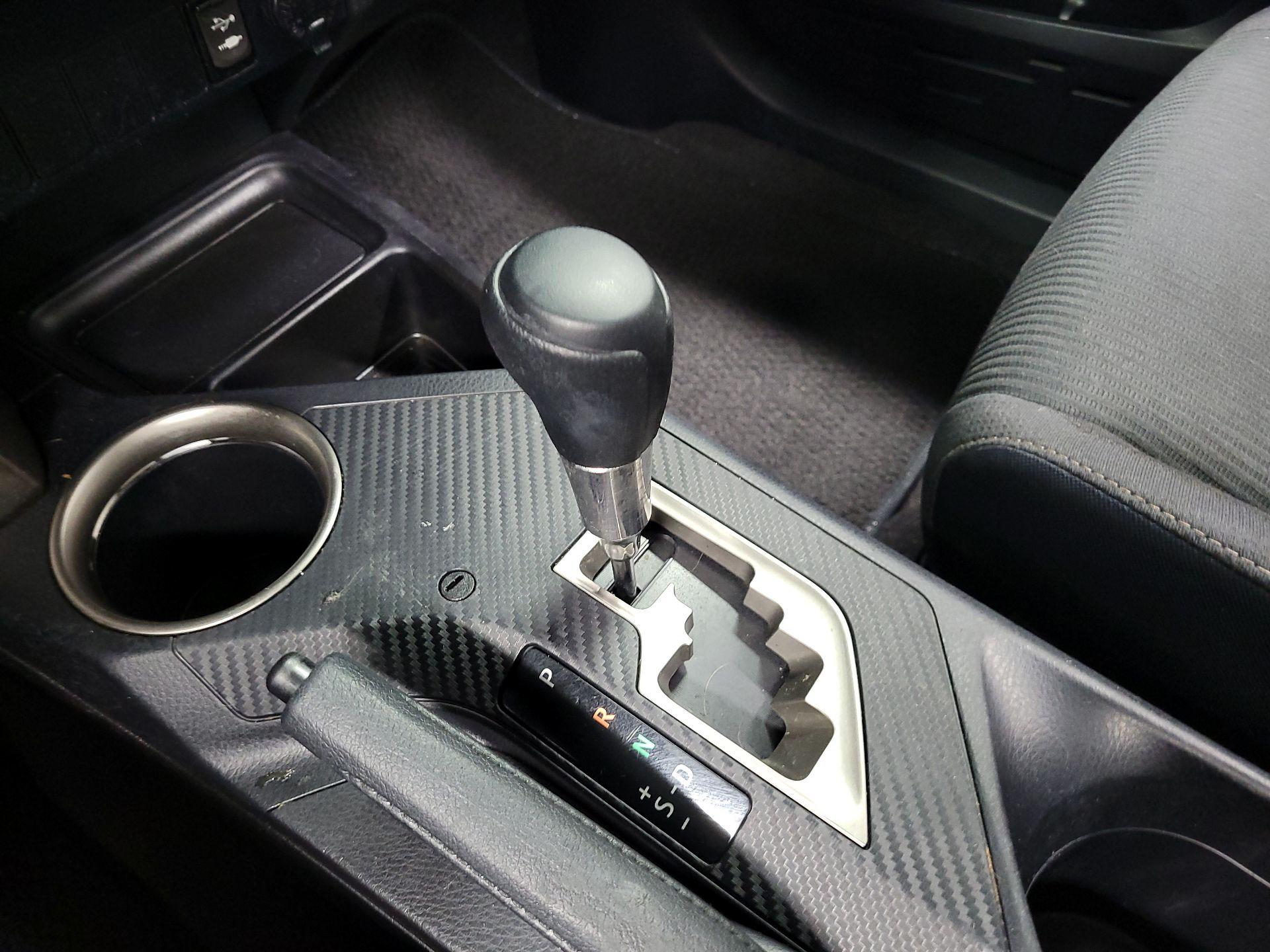 Thumbnail: 2015 Toyota RAV4 - 17
