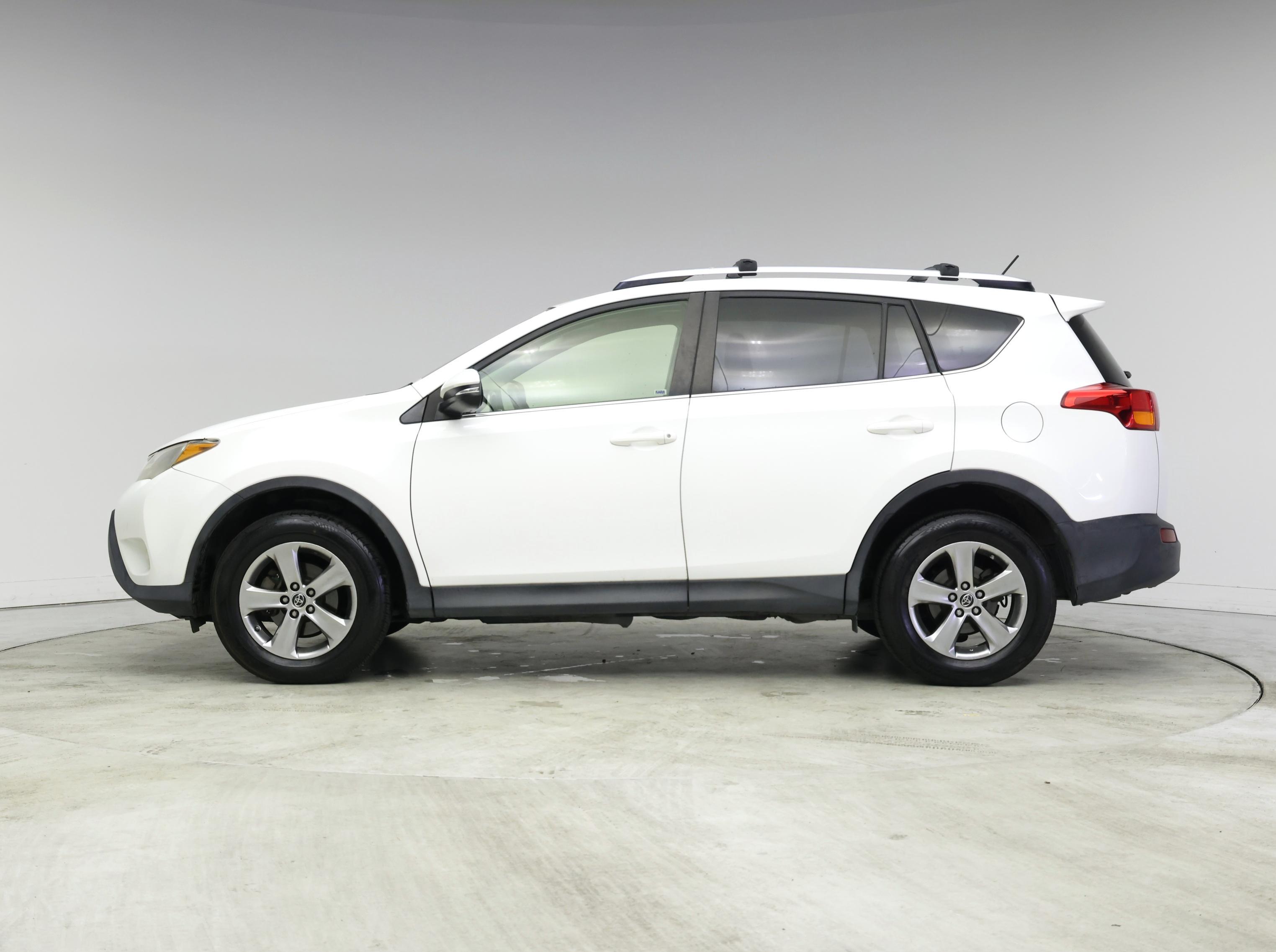 Thumbnail: 2015 Toyota RAV4 - 3