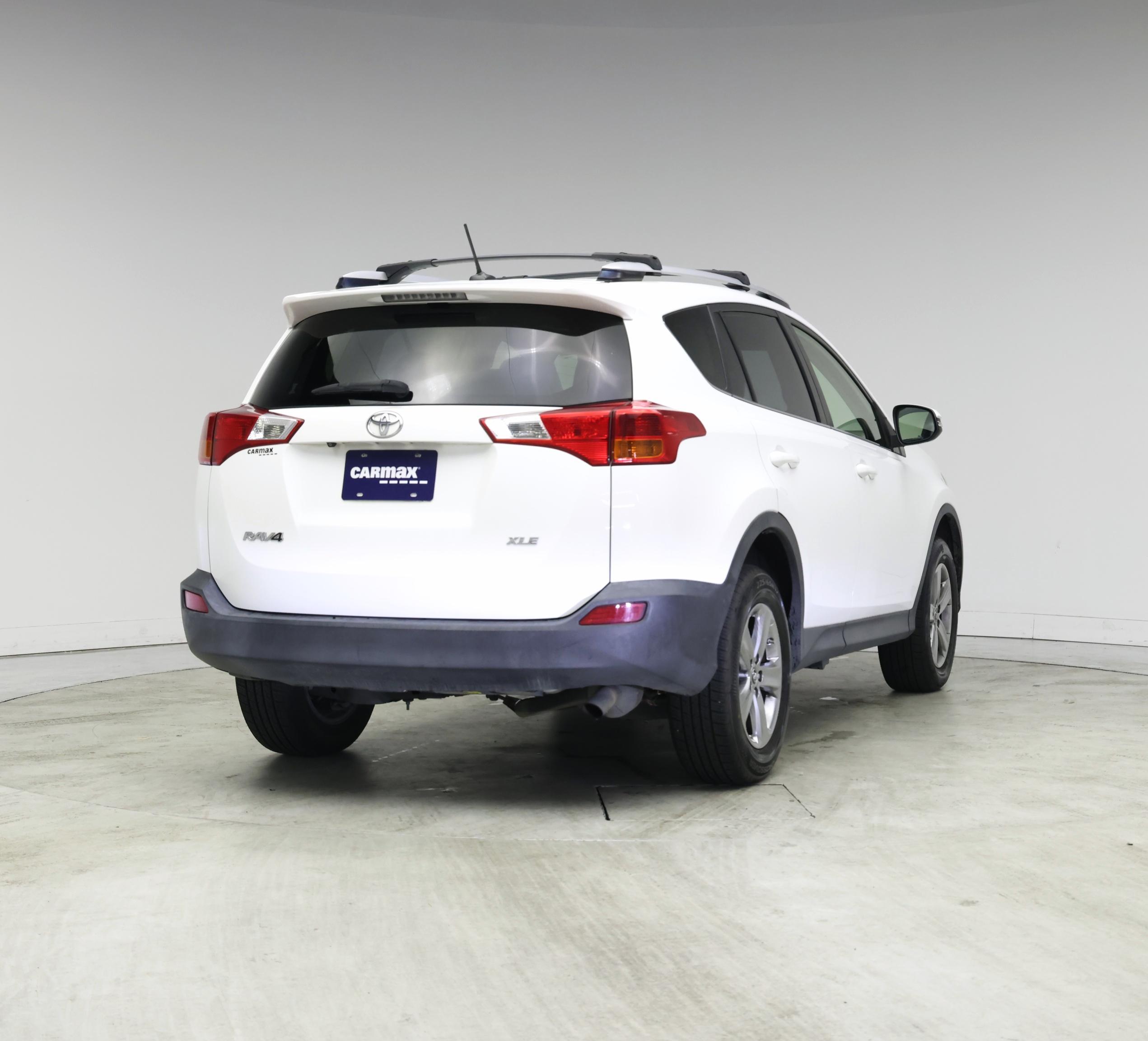 Thumbnail: 2015 Toyota RAV4 - 8
