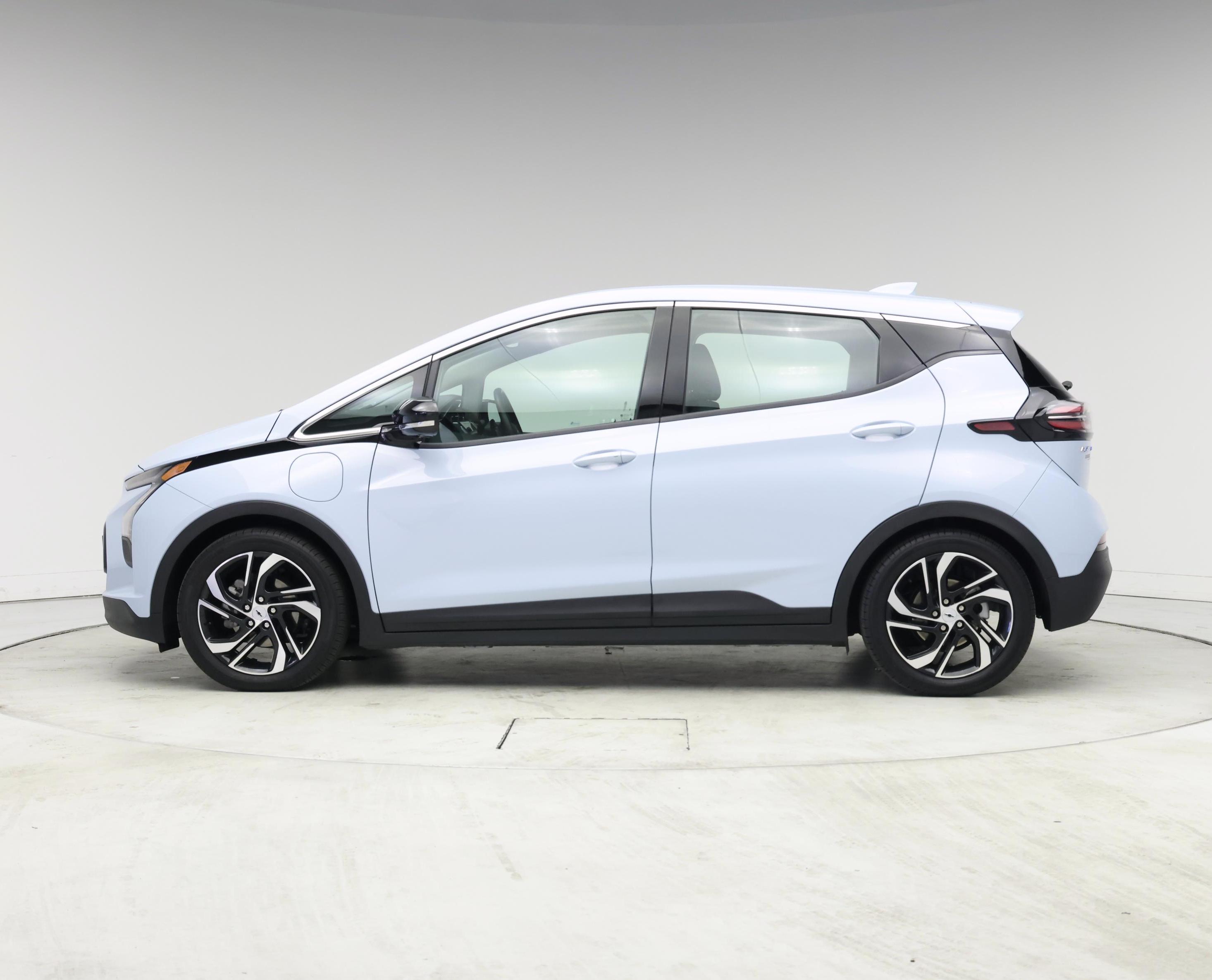 Thumbnail: 2023 Chevrolet Bolt EV - 3