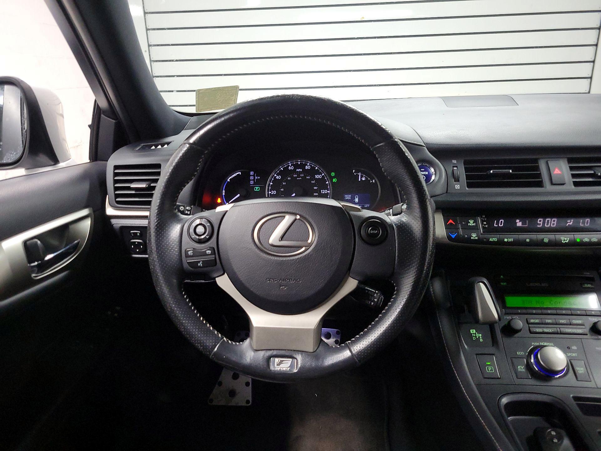 Thumbnail: 2015 Lexus CT - 10