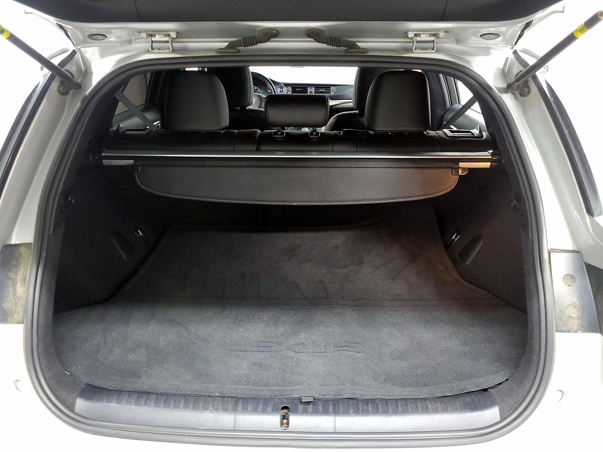 Thumbnail: 2015 Lexus CT - 17