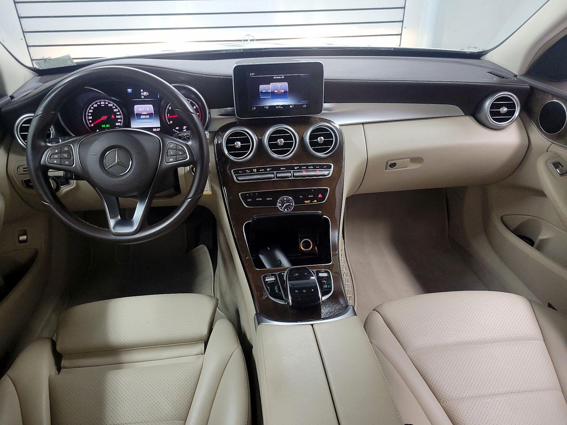 Thumbnail: 2015 Mercedes-Benz C-Class - 9