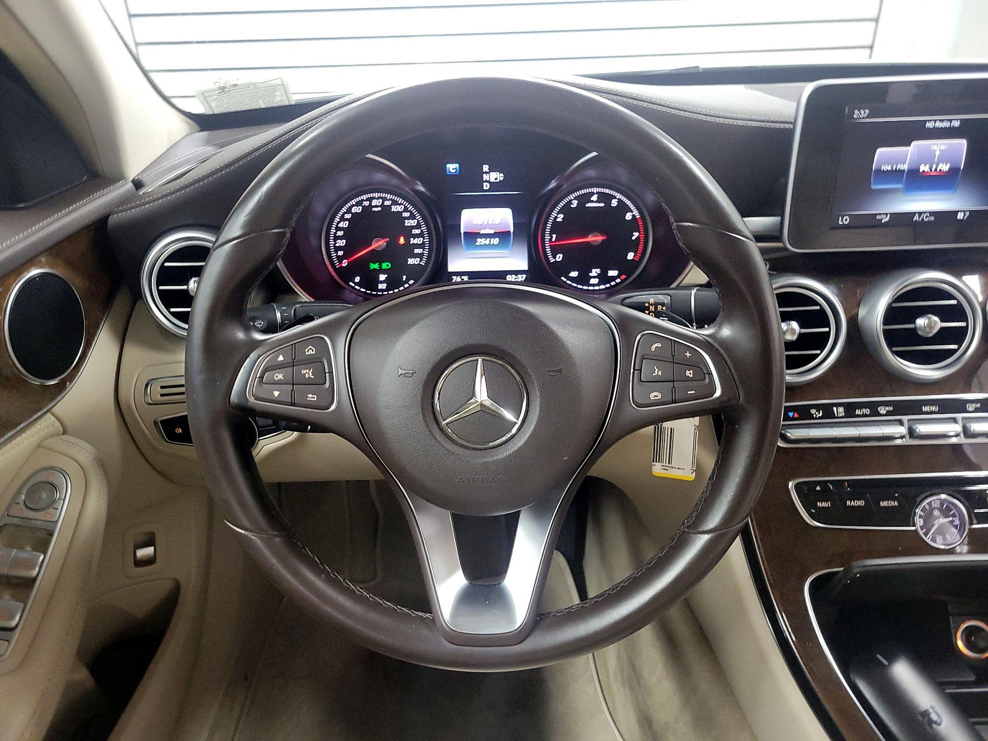 Thumbnail: 2015 Mercedes-Benz C-Class - 10