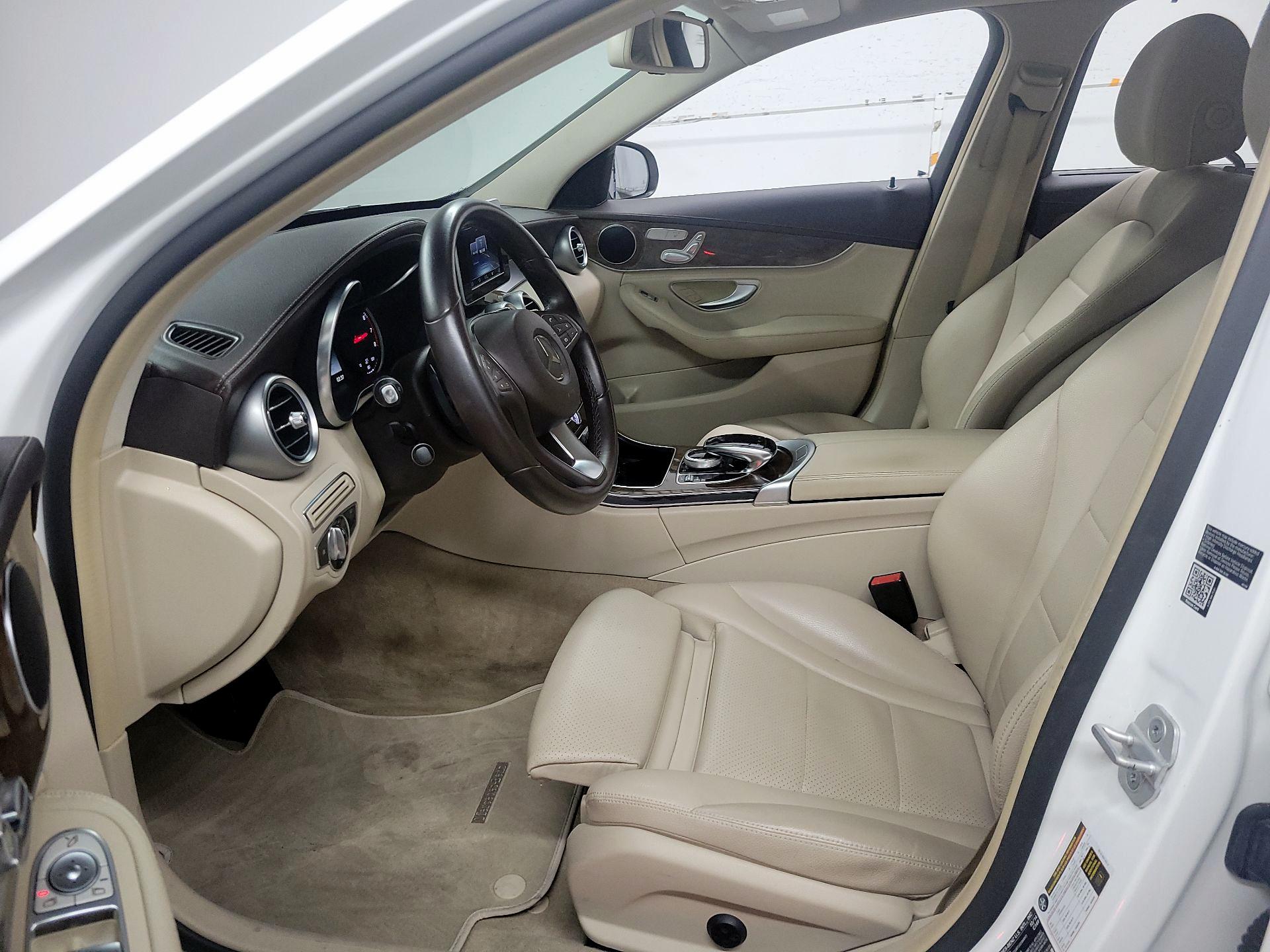 Thumbnail: 2015 Mercedes-Benz C-Class - 11