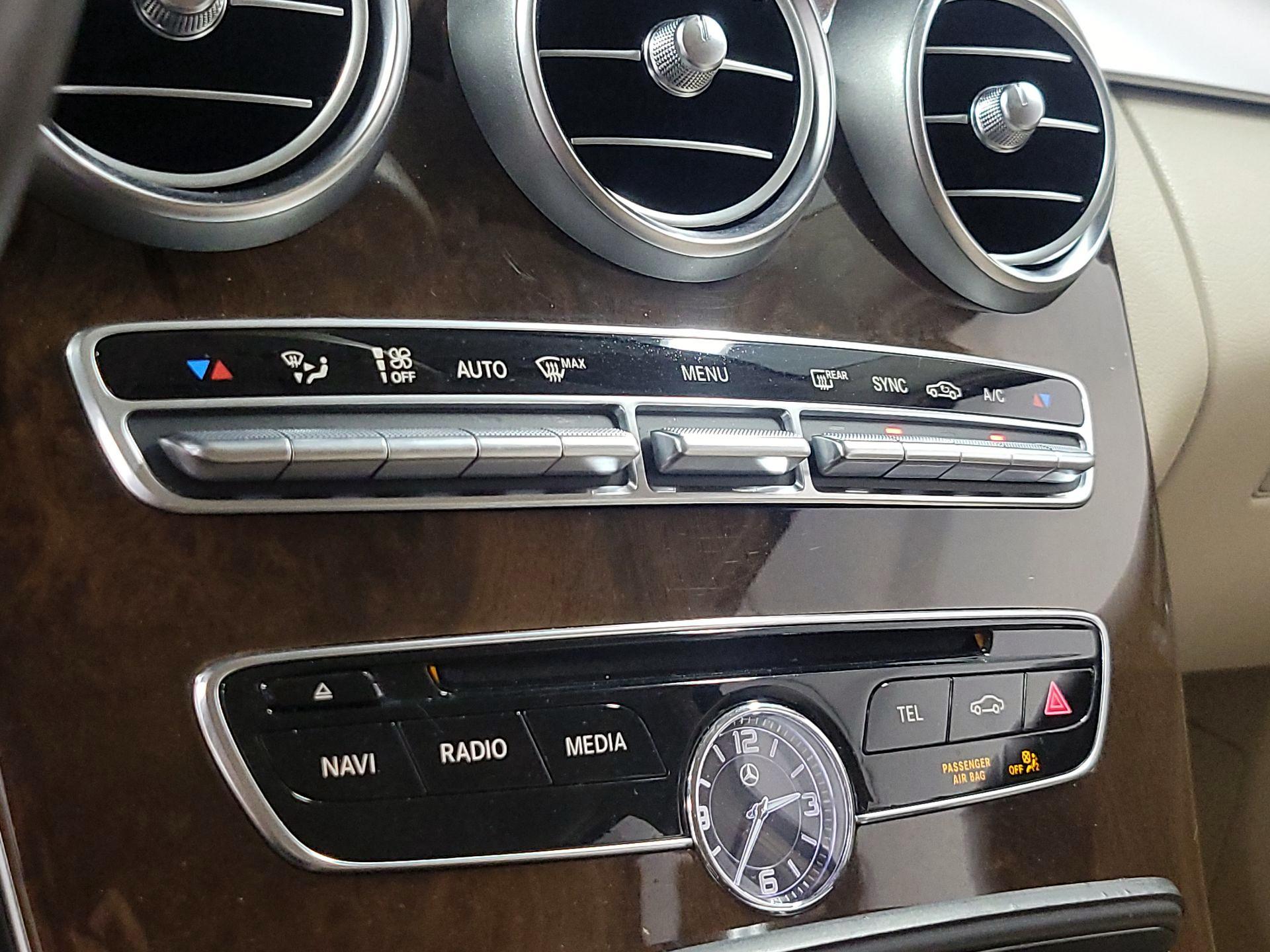 Thumbnail: 2015 Mercedes-Benz C-Class - 15
