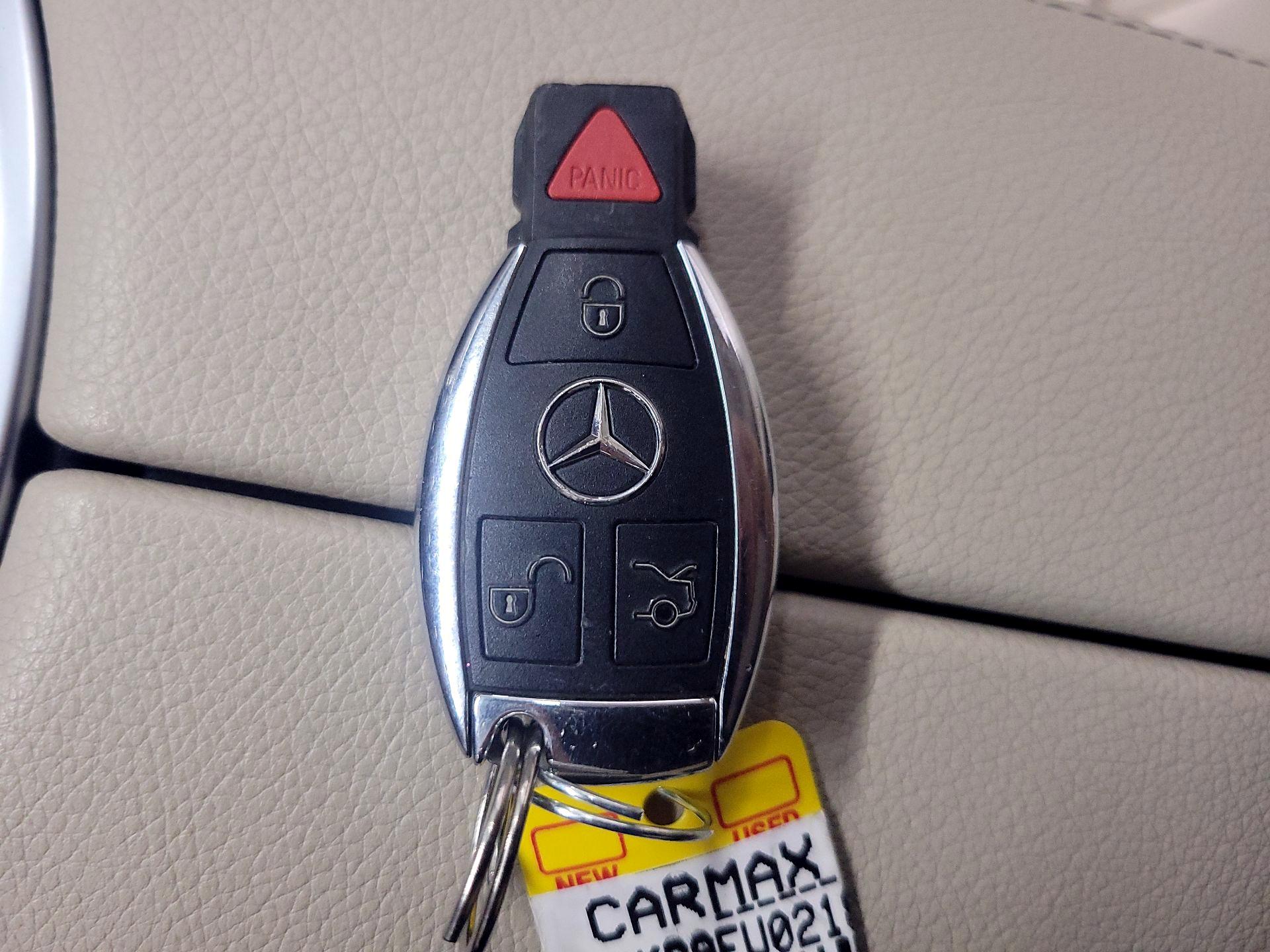 Thumbnail: 2015 Mercedes-Benz C-Class - 20