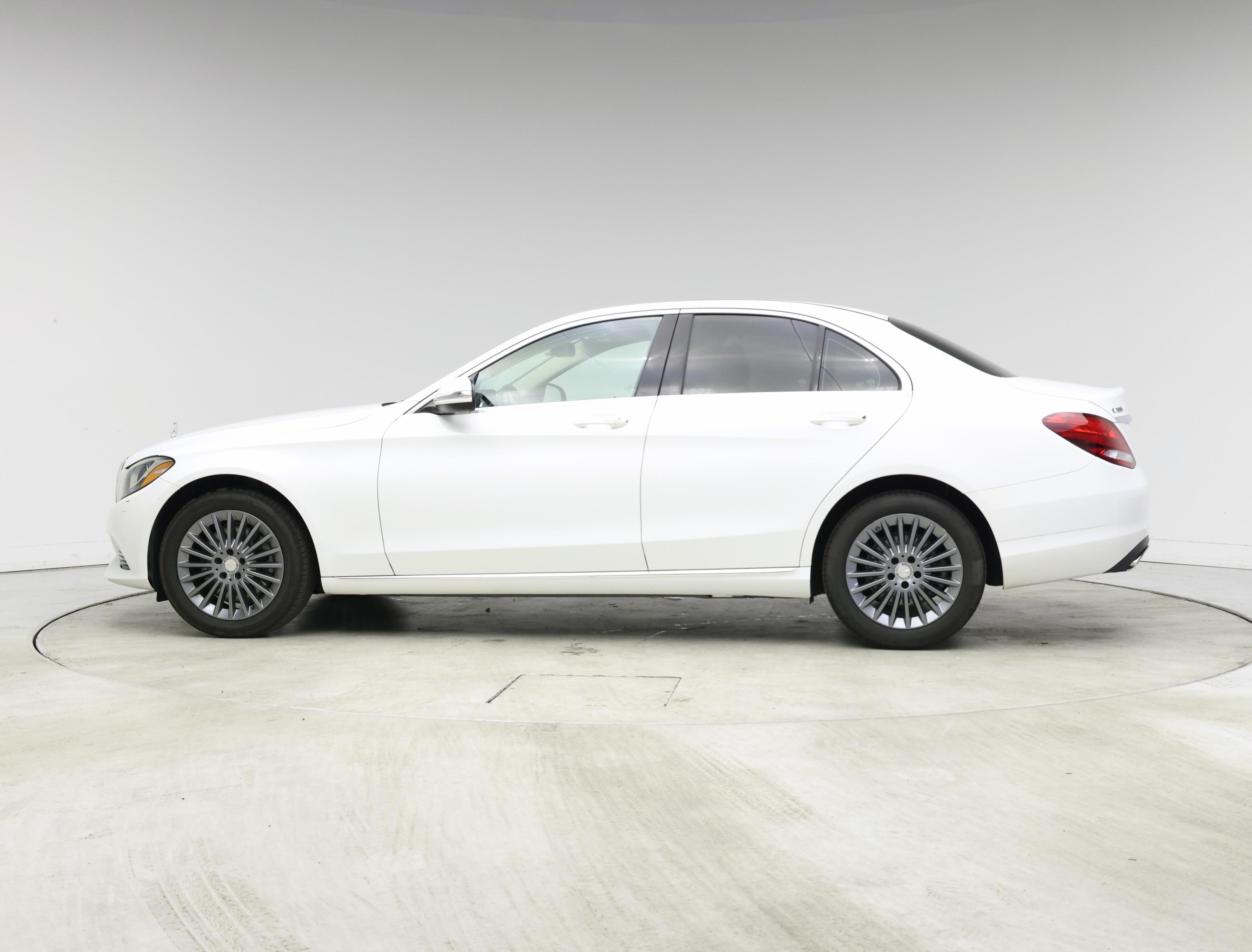 Thumbnail: 2015 Mercedes-Benz C-Class - 3