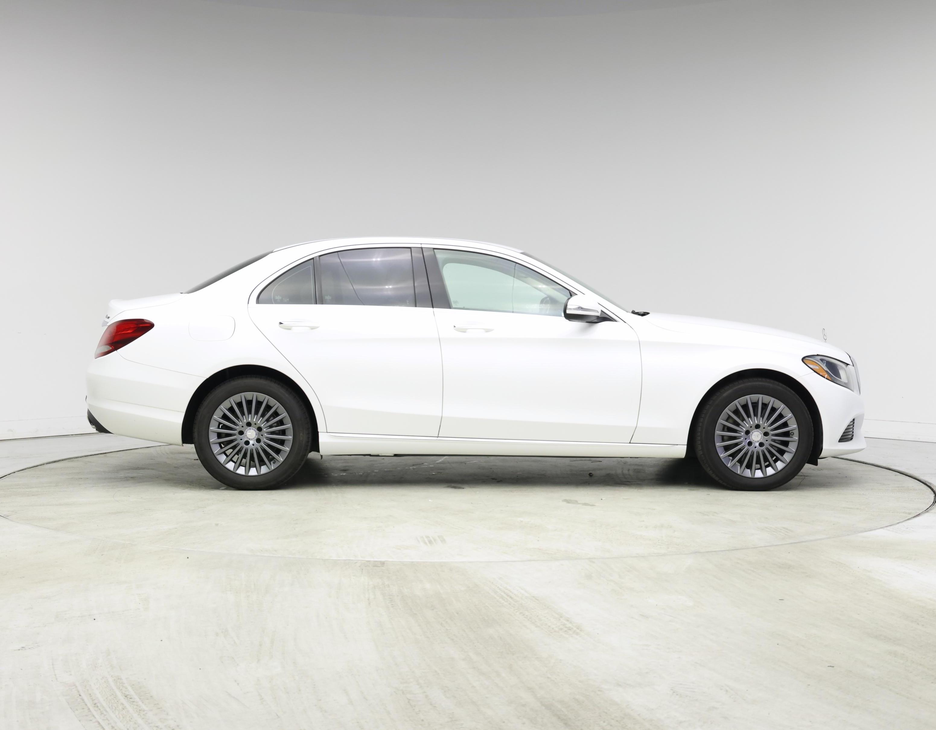 Thumbnail: 2015 Mercedes-Benz C-Class - 7
