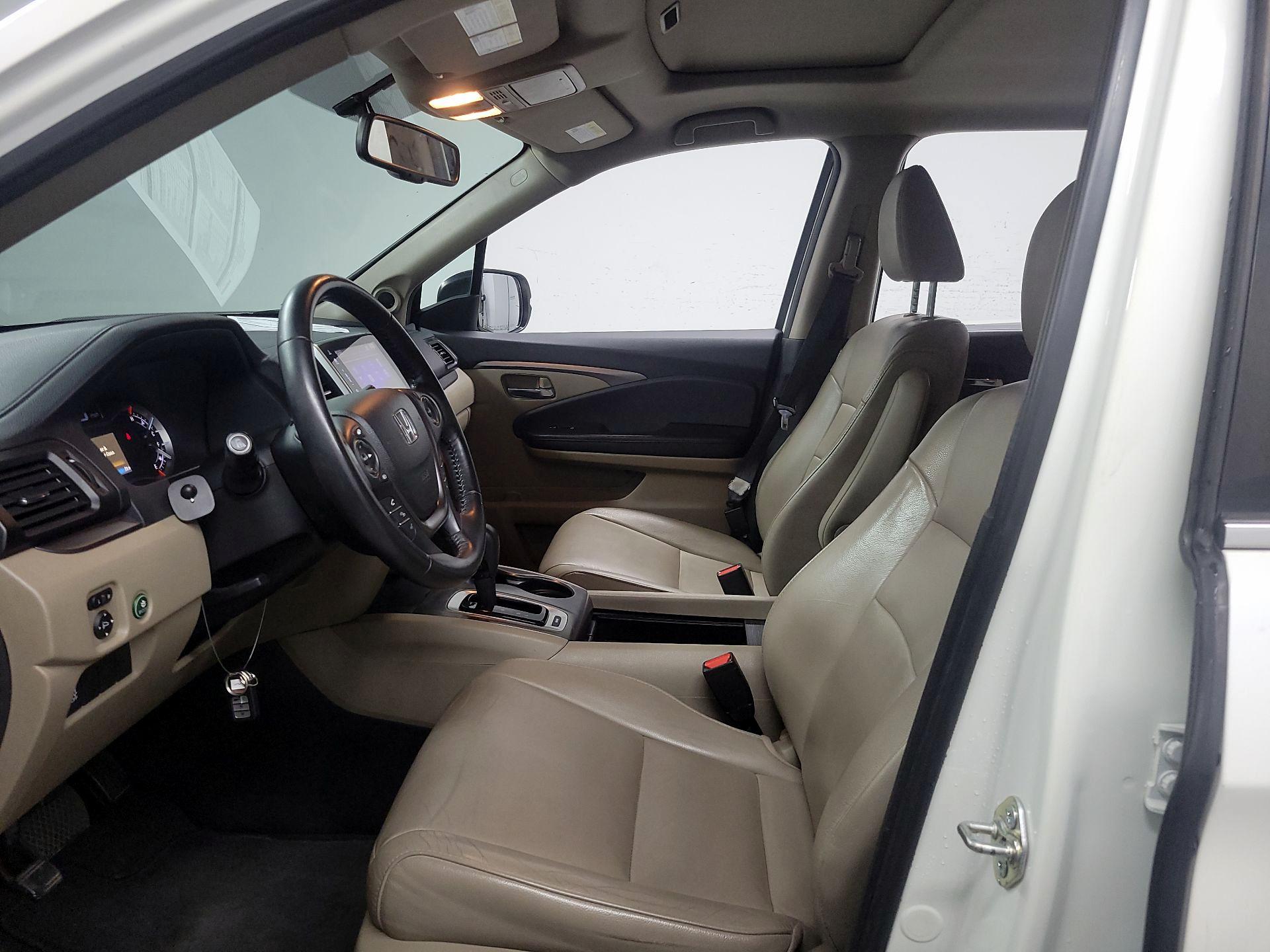 Thumbnail: 2018 Honda Pilot - 11