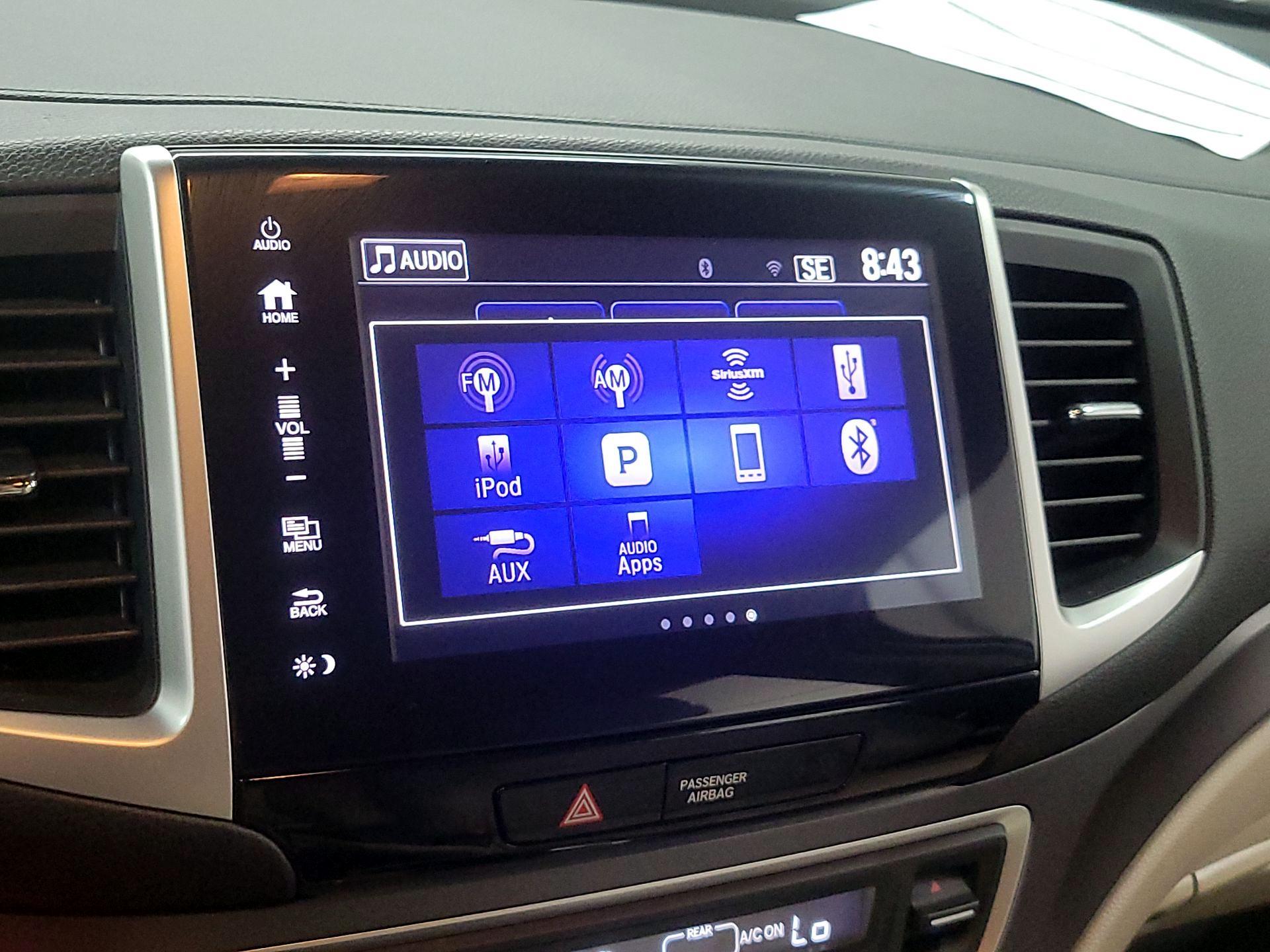 Thumbnail: 2018 Honda Pilot - 14