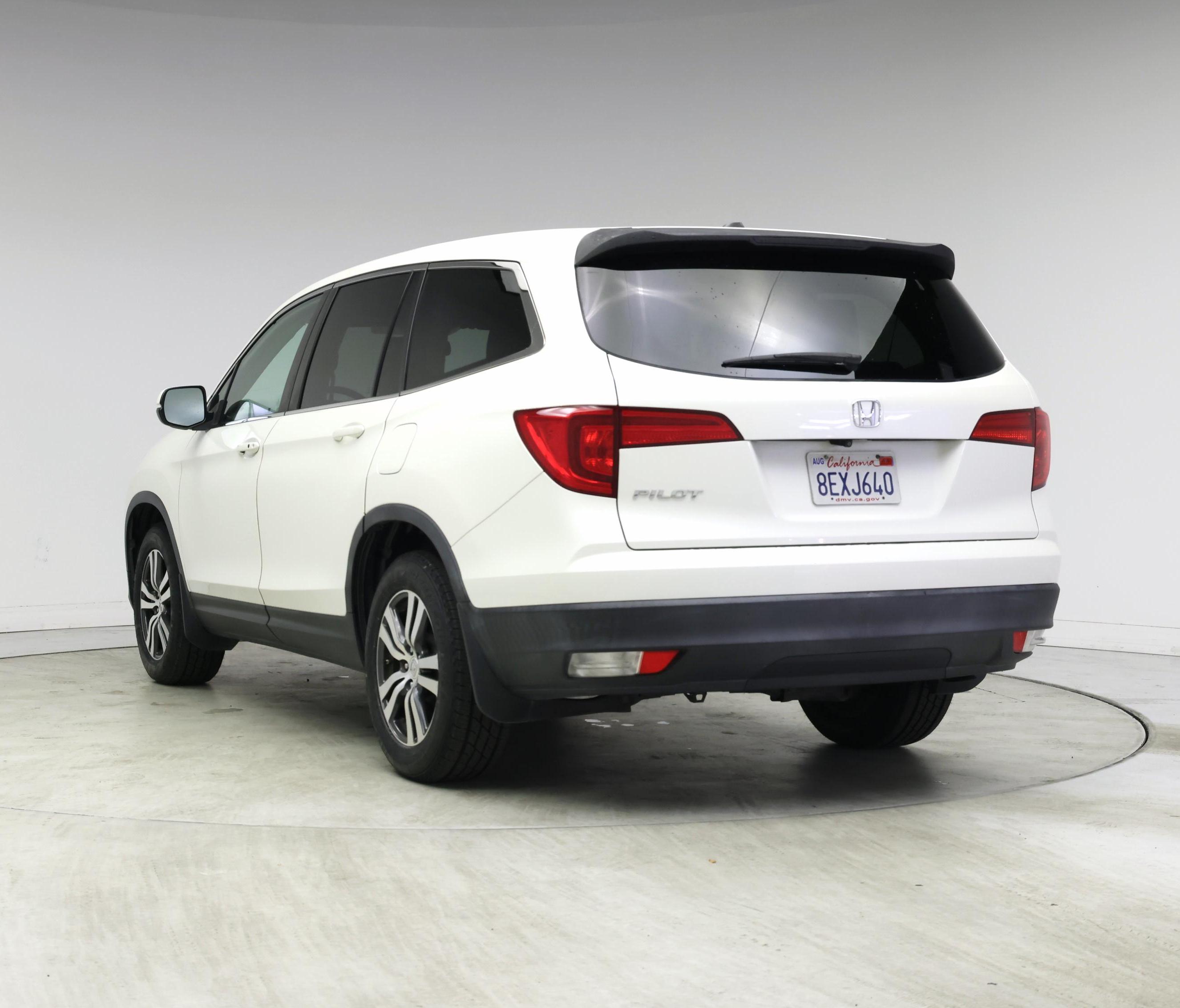 Thumbnail: 2018 Honda Pilot - 2