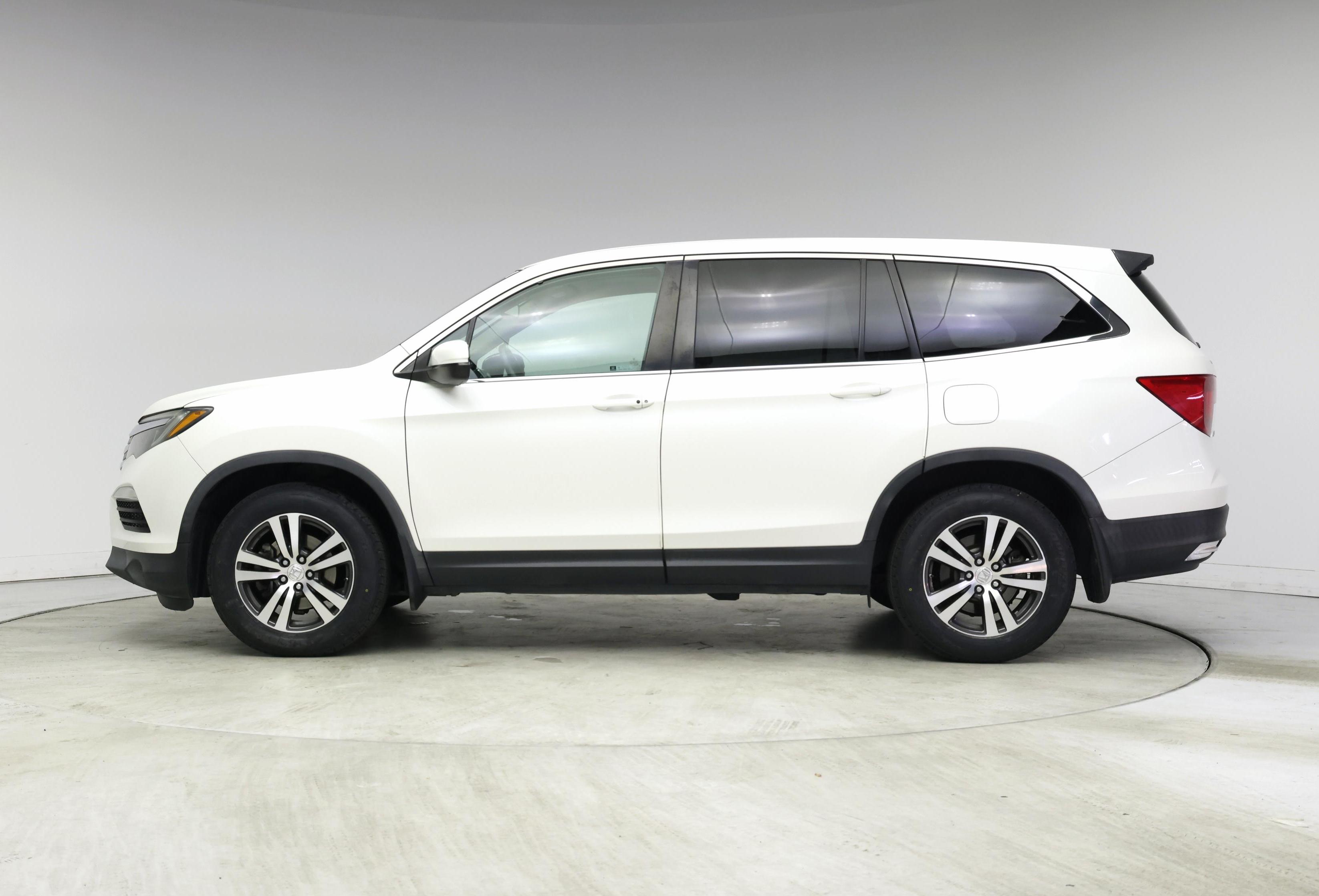 Thumbnail: 2018 Honda Pilot - 3