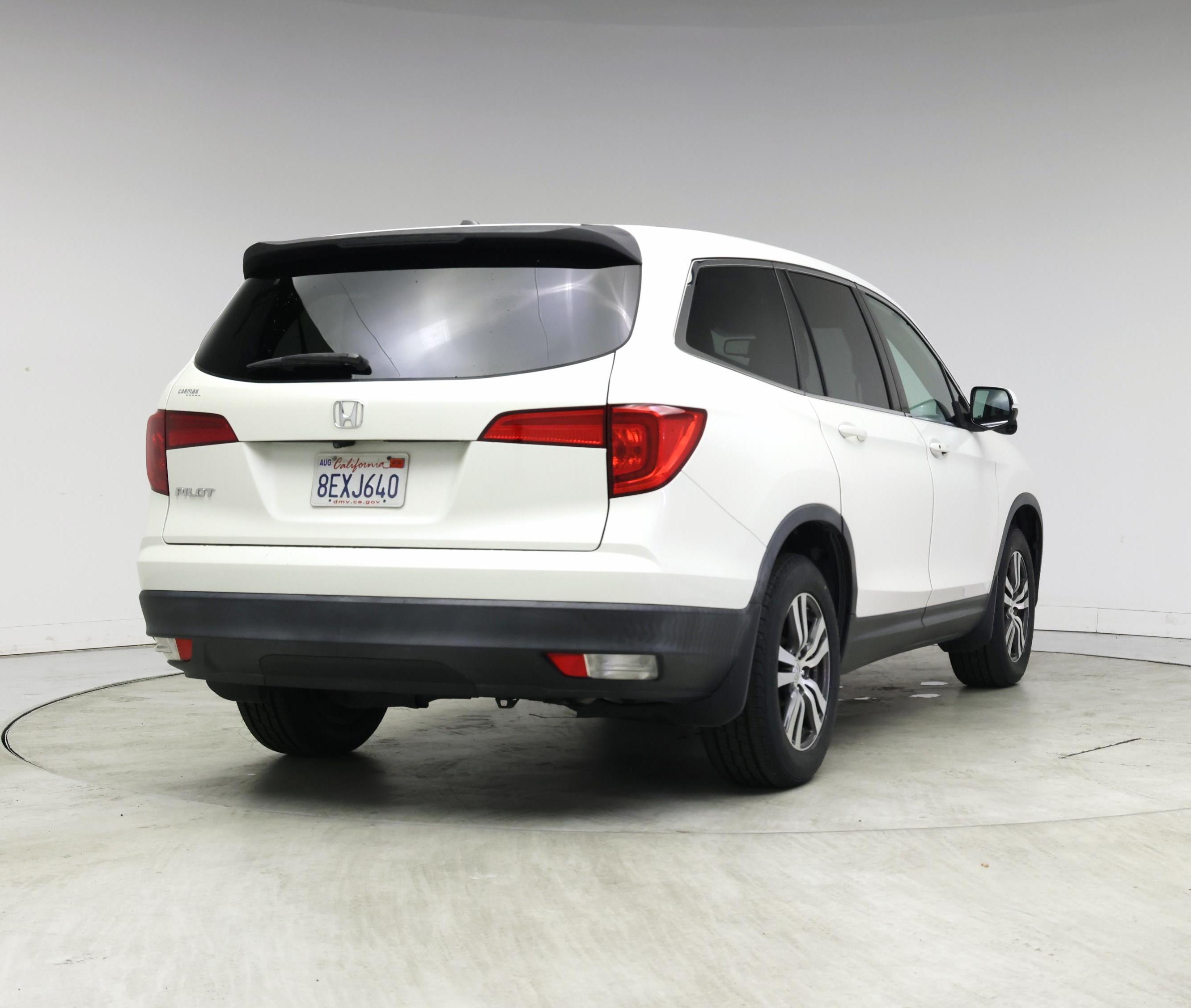 Thumbnail: 2018 Honda Pilot - 8