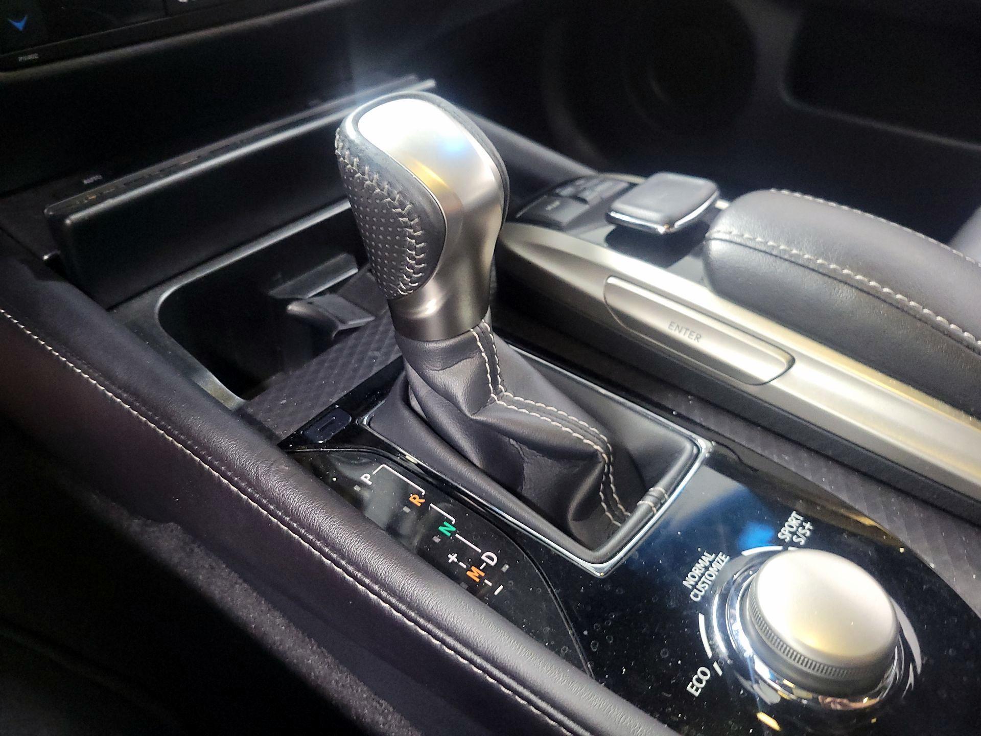 Thumbnail: 2020 Lexus GS - 17