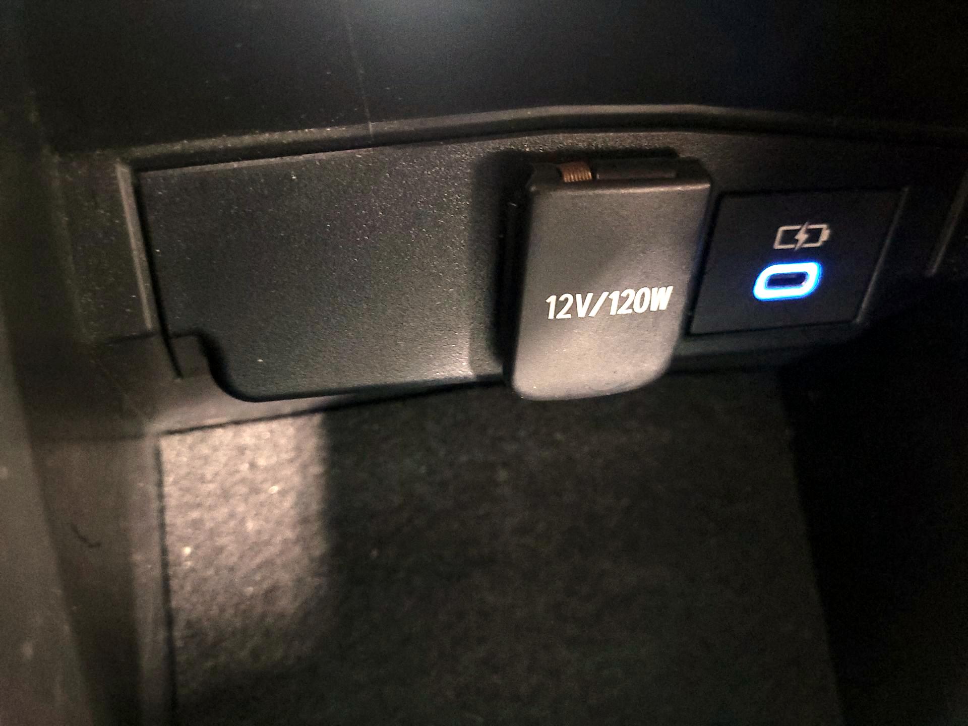 Thumbnail: 2022 Toyota Corolla - 18