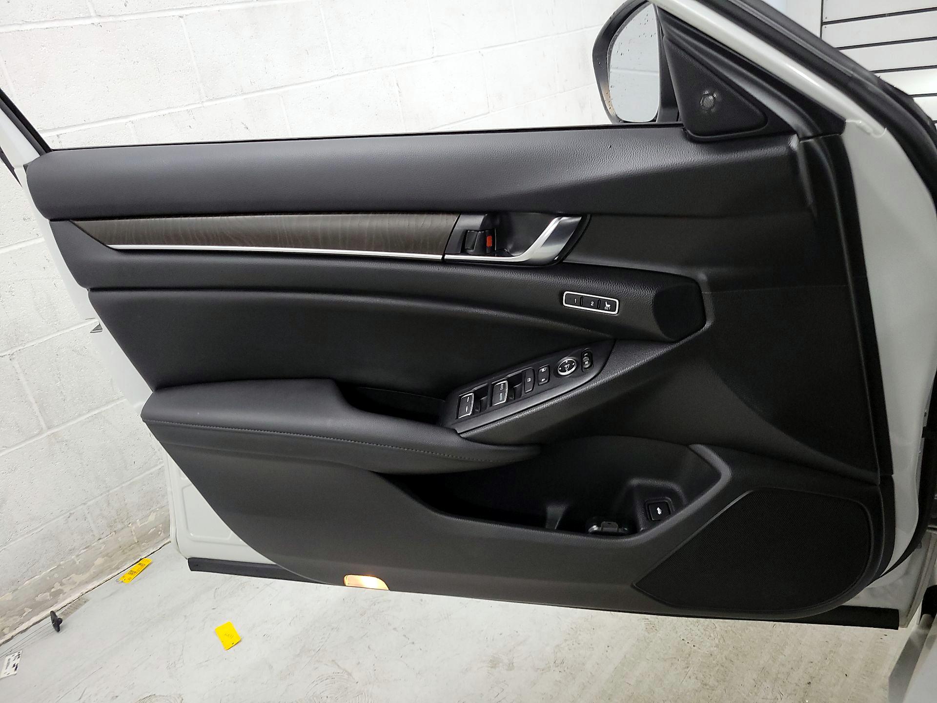 Thumbnail: 2019 Honda Accord - 12