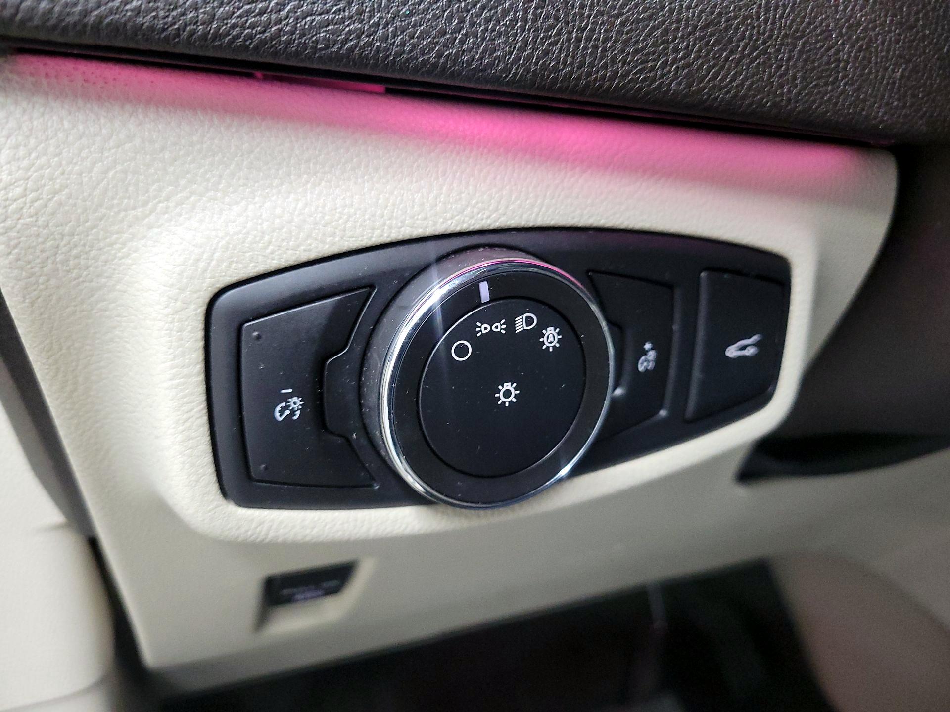 Thumbnail: 2017 Lincoln MKC - 13