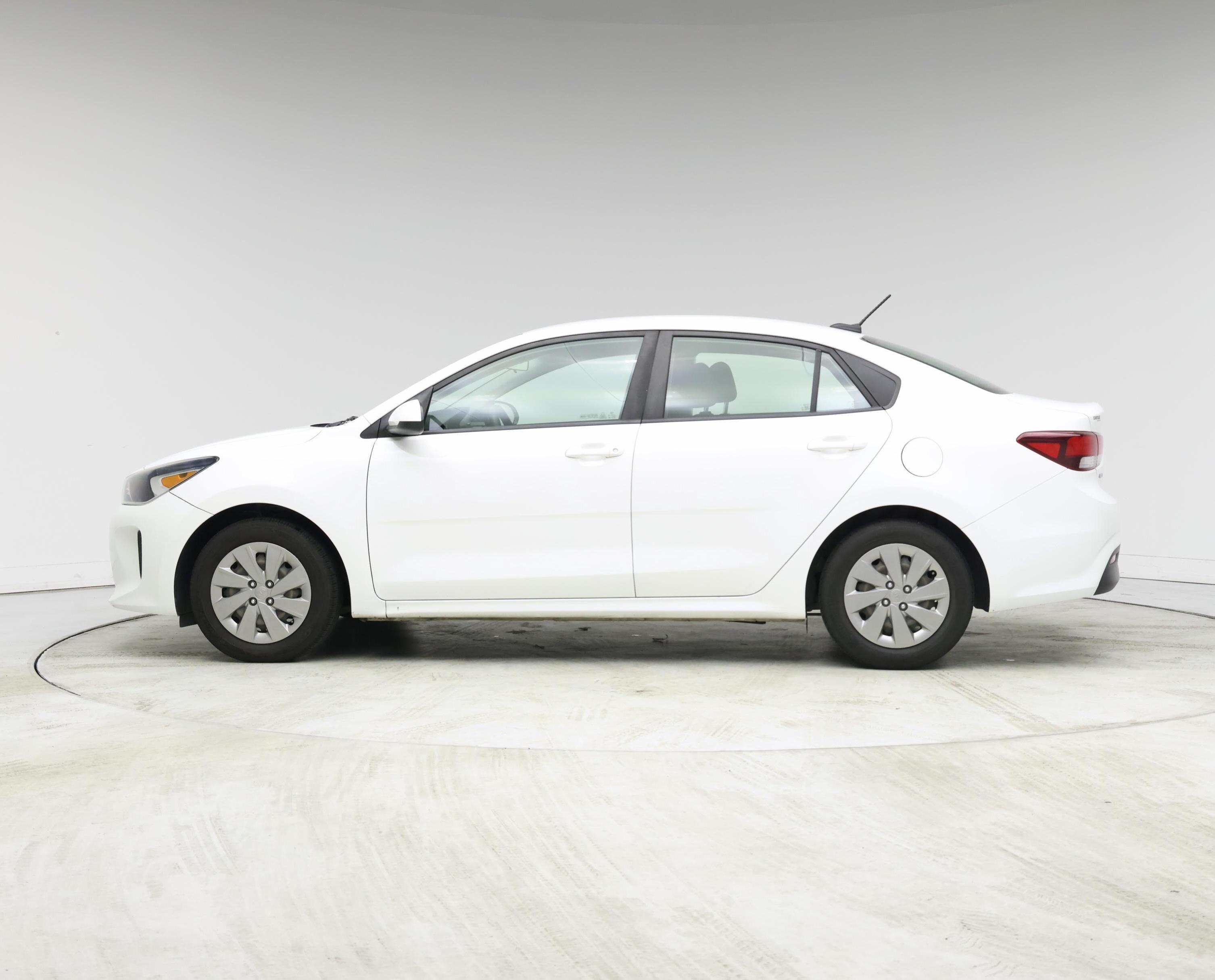 Thumbnail: 2019 Kia Rio - 3