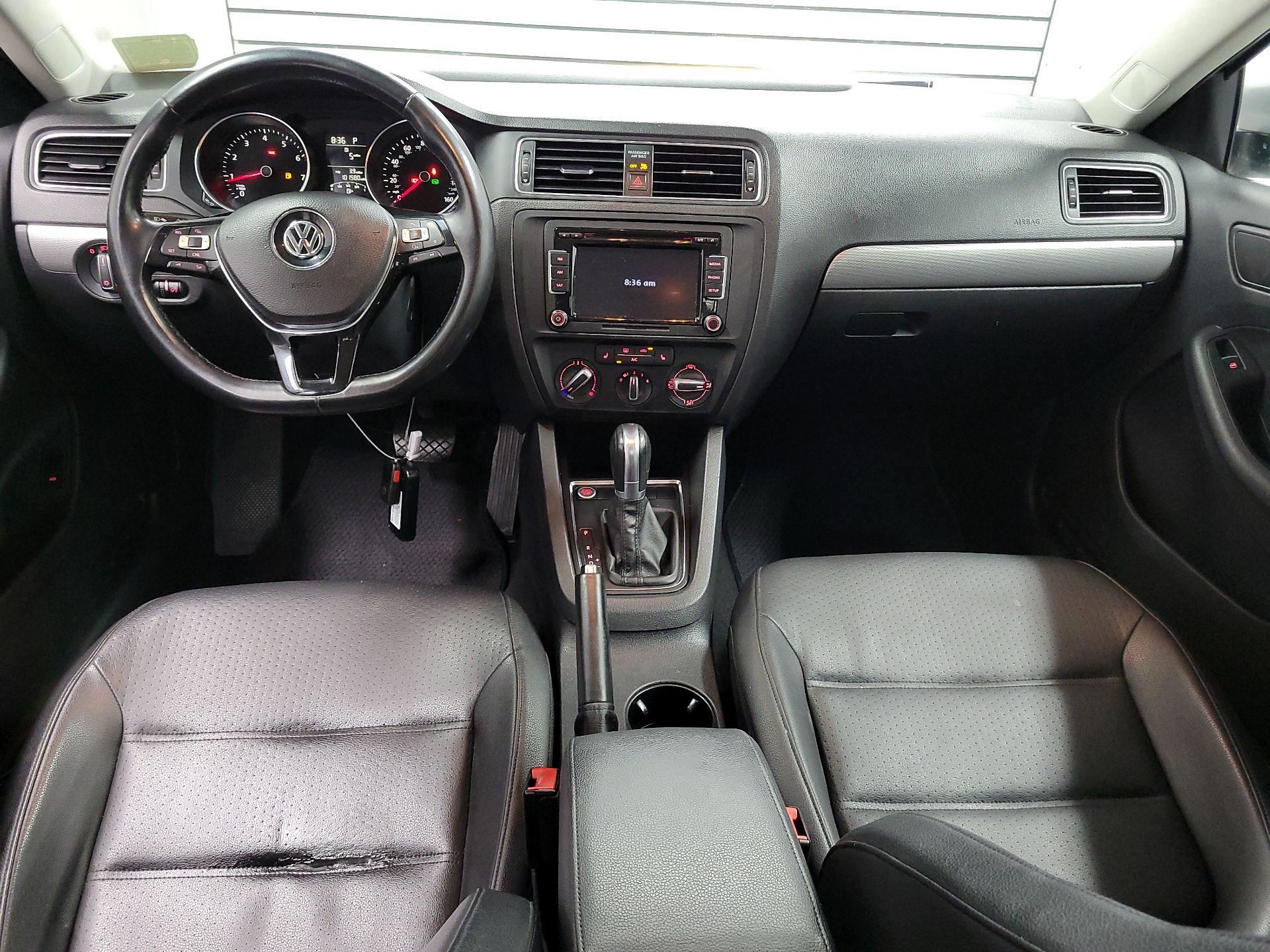 Thumbnail: 2015 Volkswagen Jetta - 9