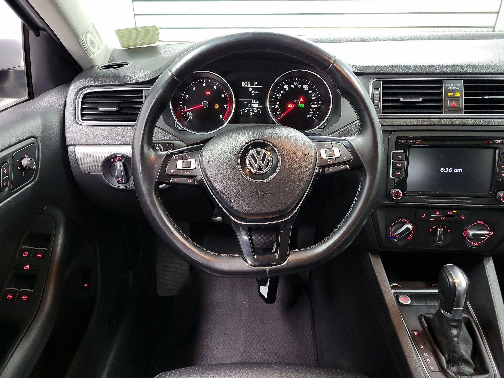 Thumbnail: 2015 Volkswagen Jetta - 10