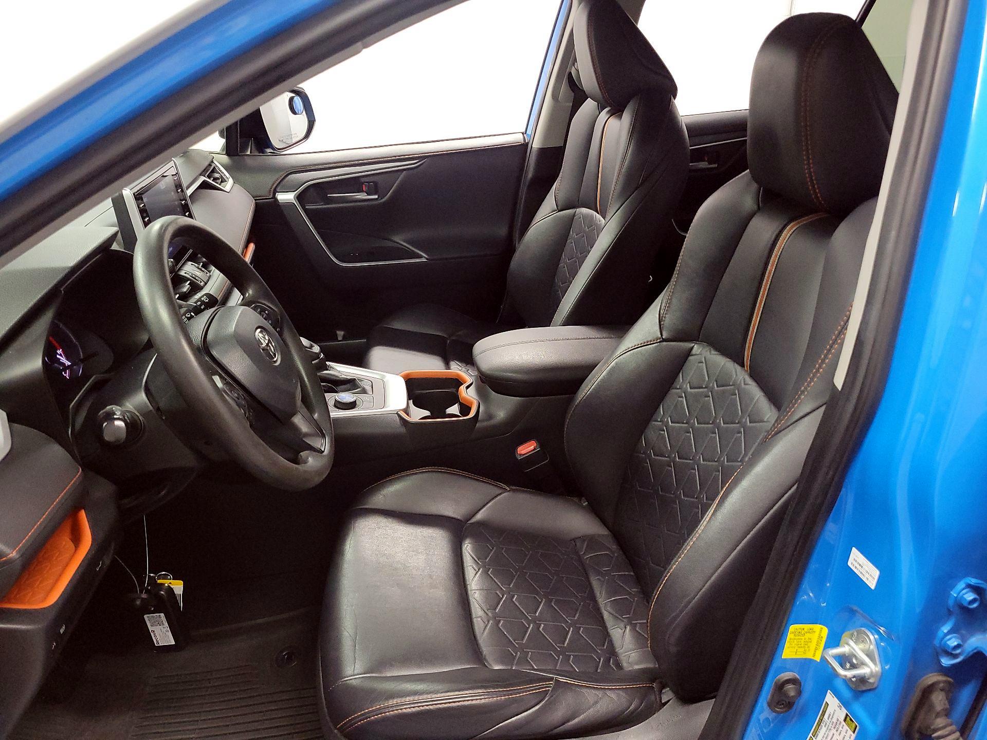 Thumbnail: 2019 Toyota RAV4 - 11