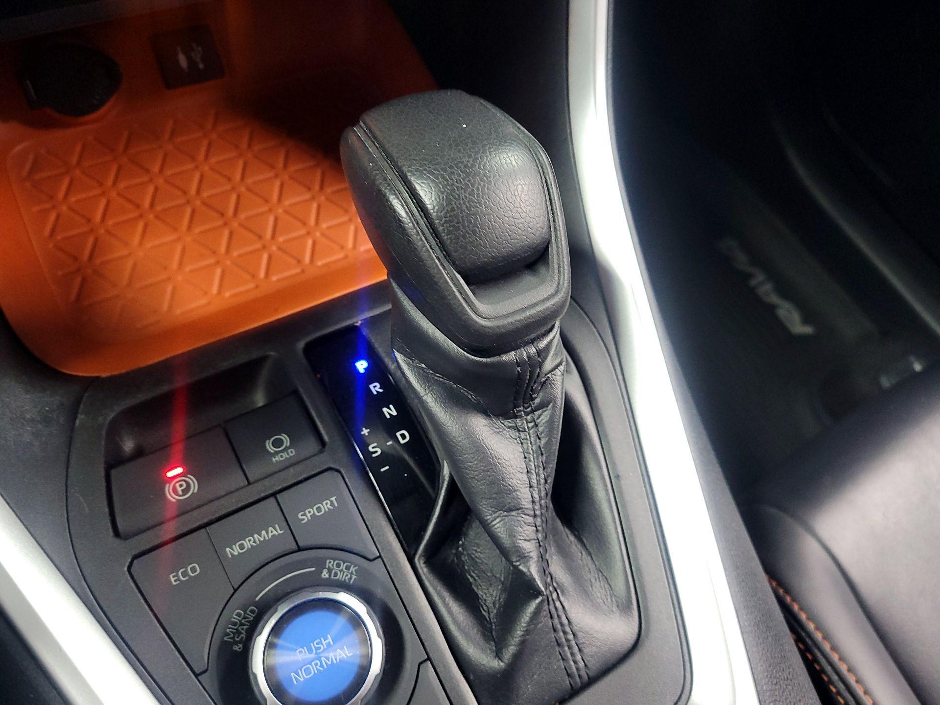 Thumbnail: 2019 Toyota RAV4 - 15