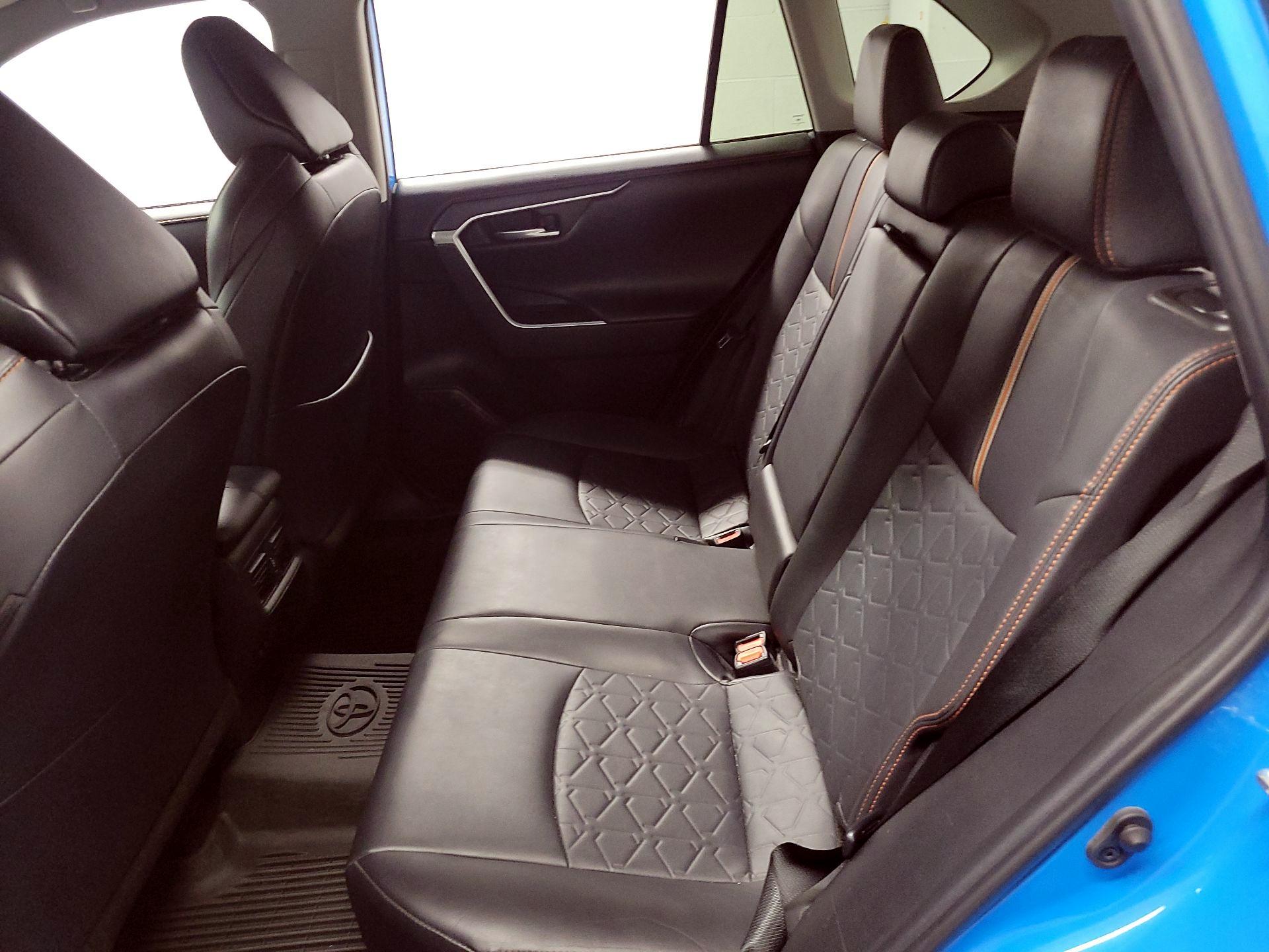 Thumbnail: 2019 Toyota RAV4 - 16