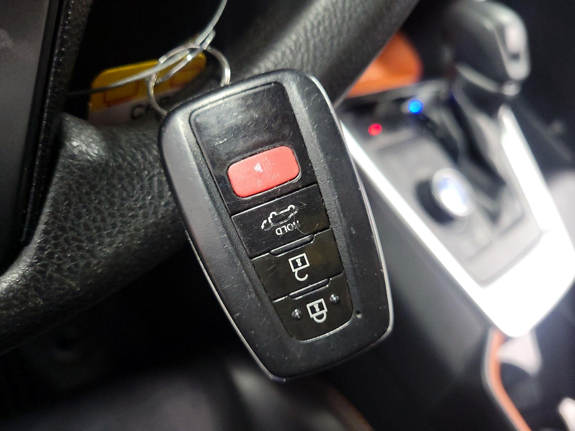 Thumbnail: 2019 Toyota RAV4 - 19