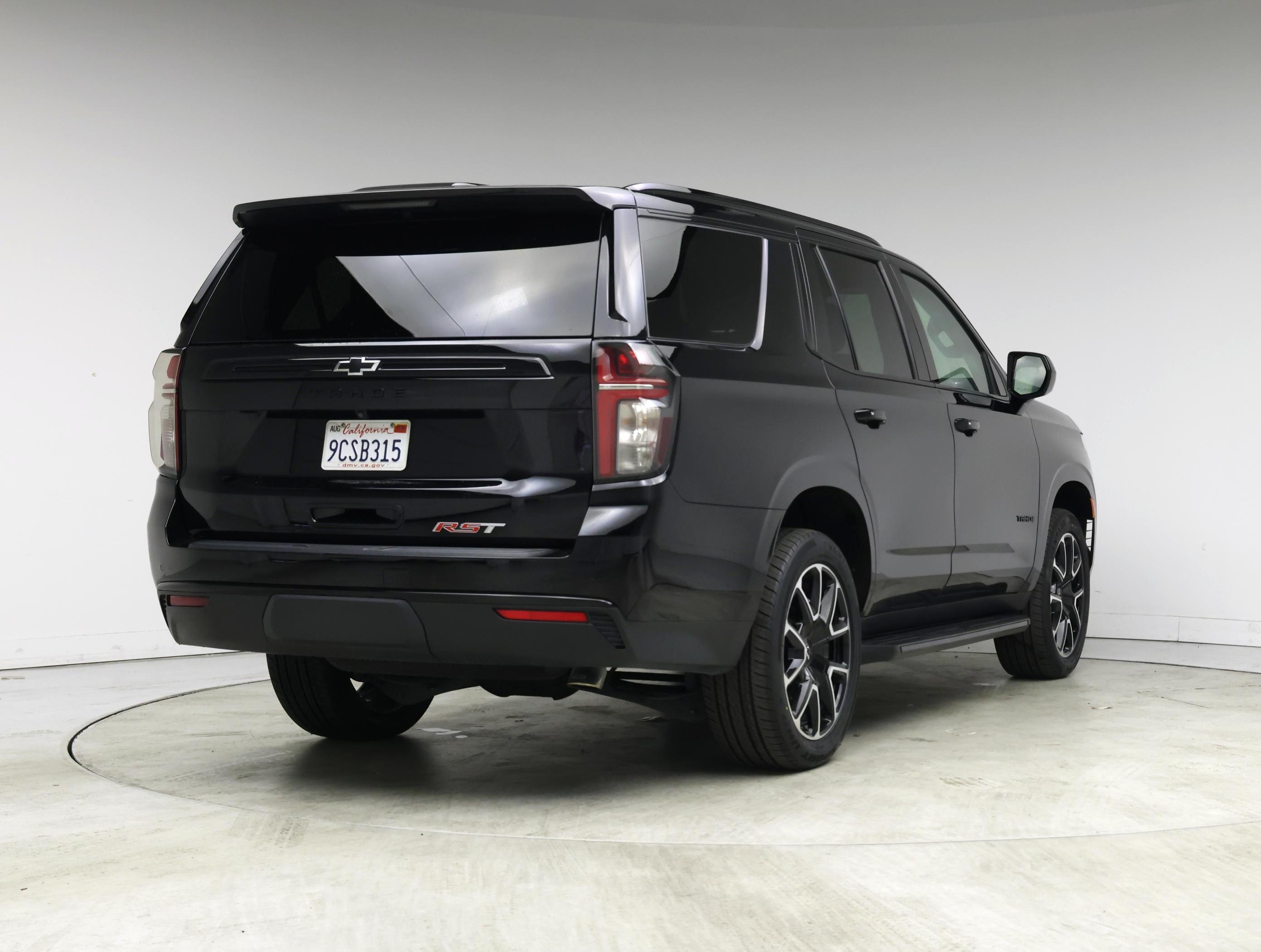 Thumbnail: 2023 Chevrolet Tahoe - 8