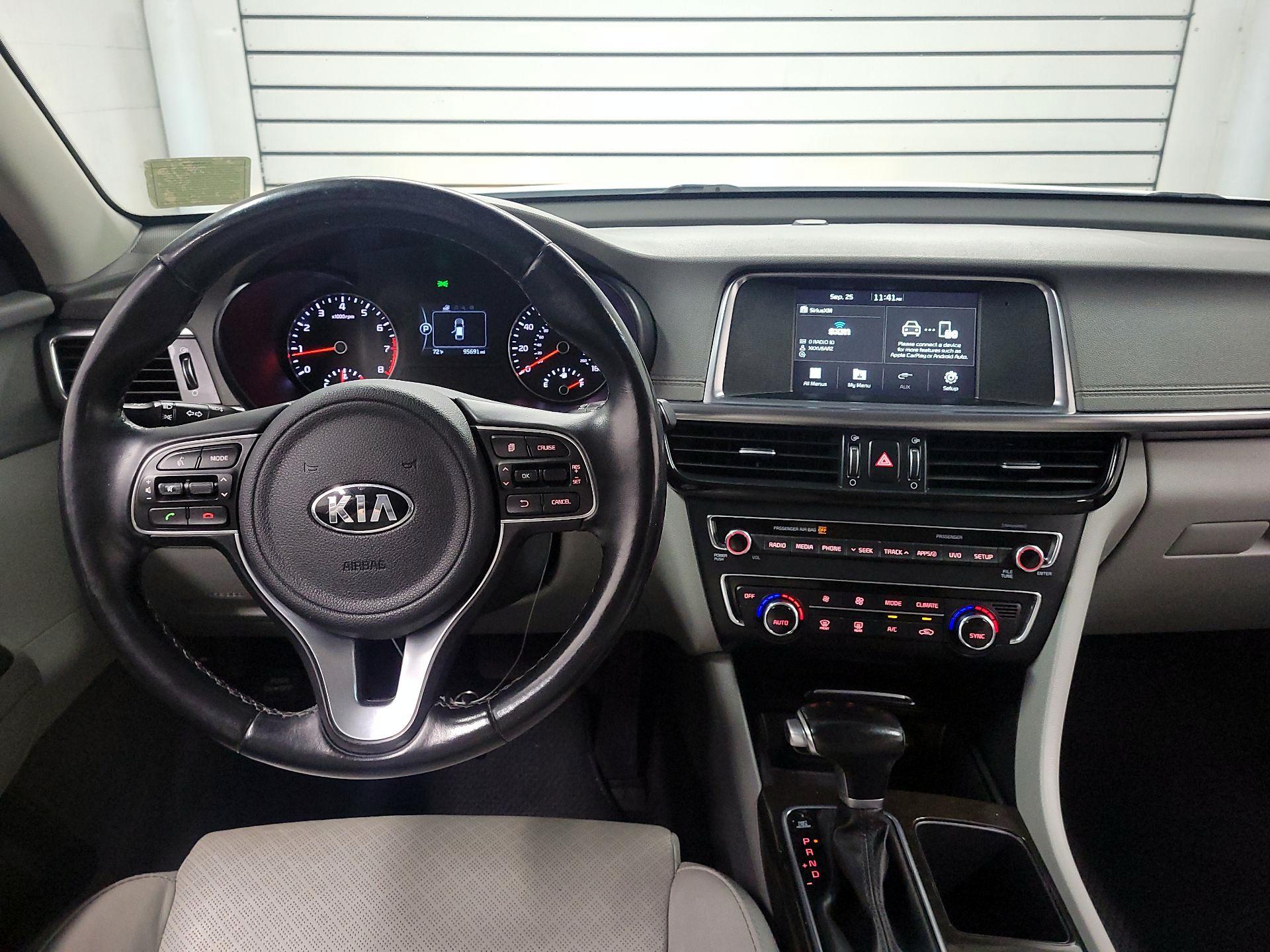 Thumbnail: 2017 Kia Optima - 9