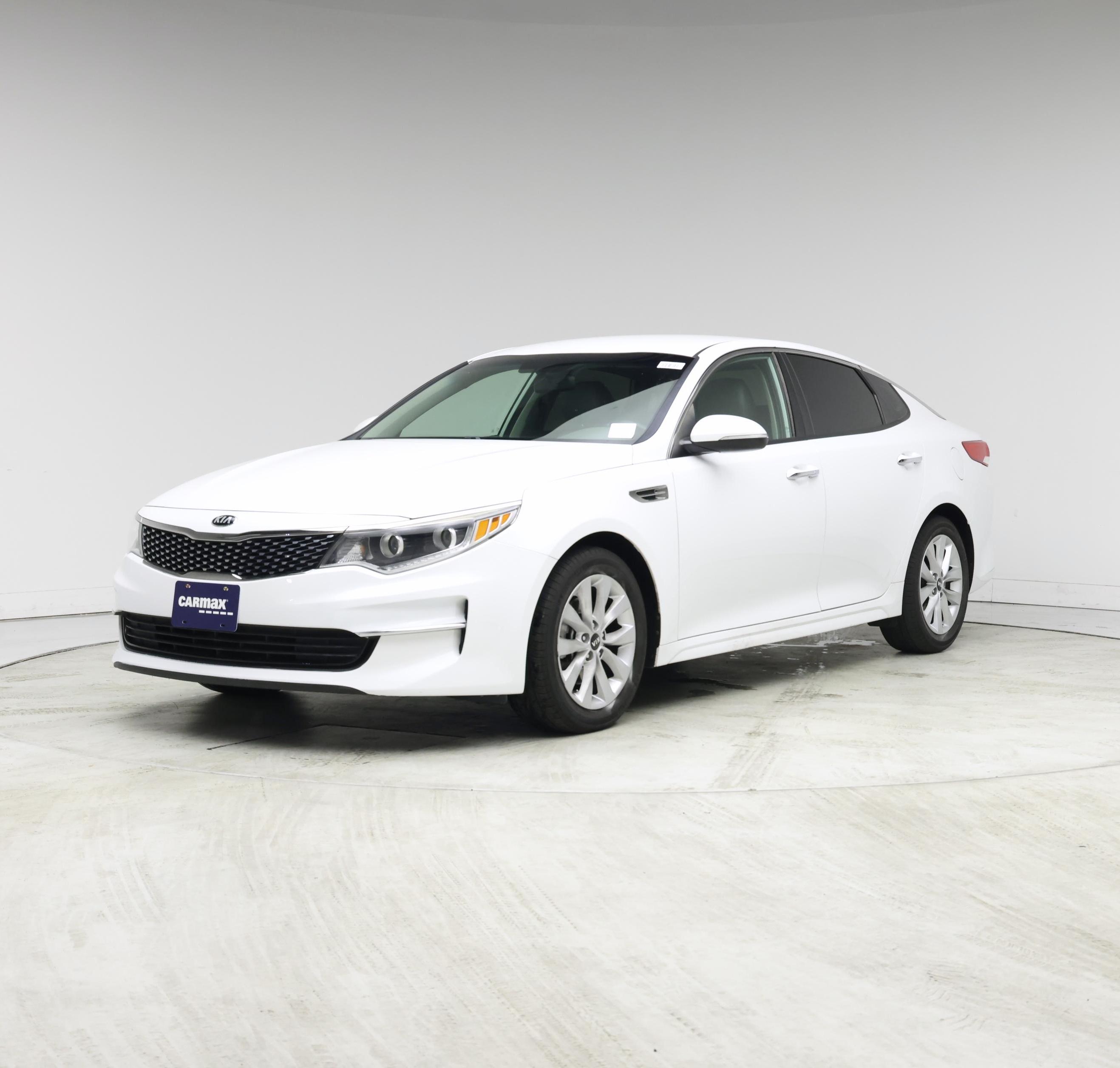 Thumbnail: 2017 Kia Optima - 4