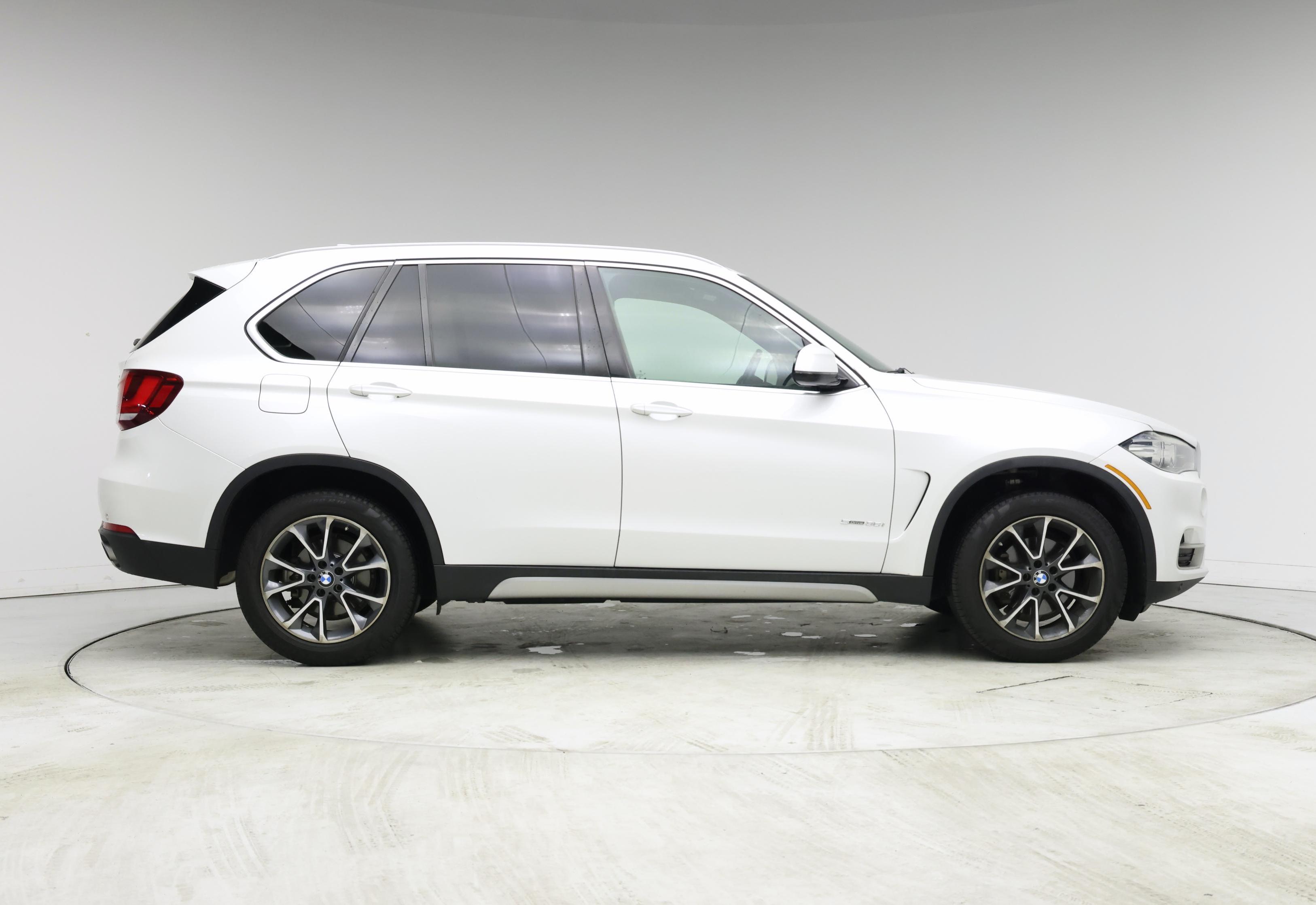 Thumbnail: 2017 BMW X5 - 7