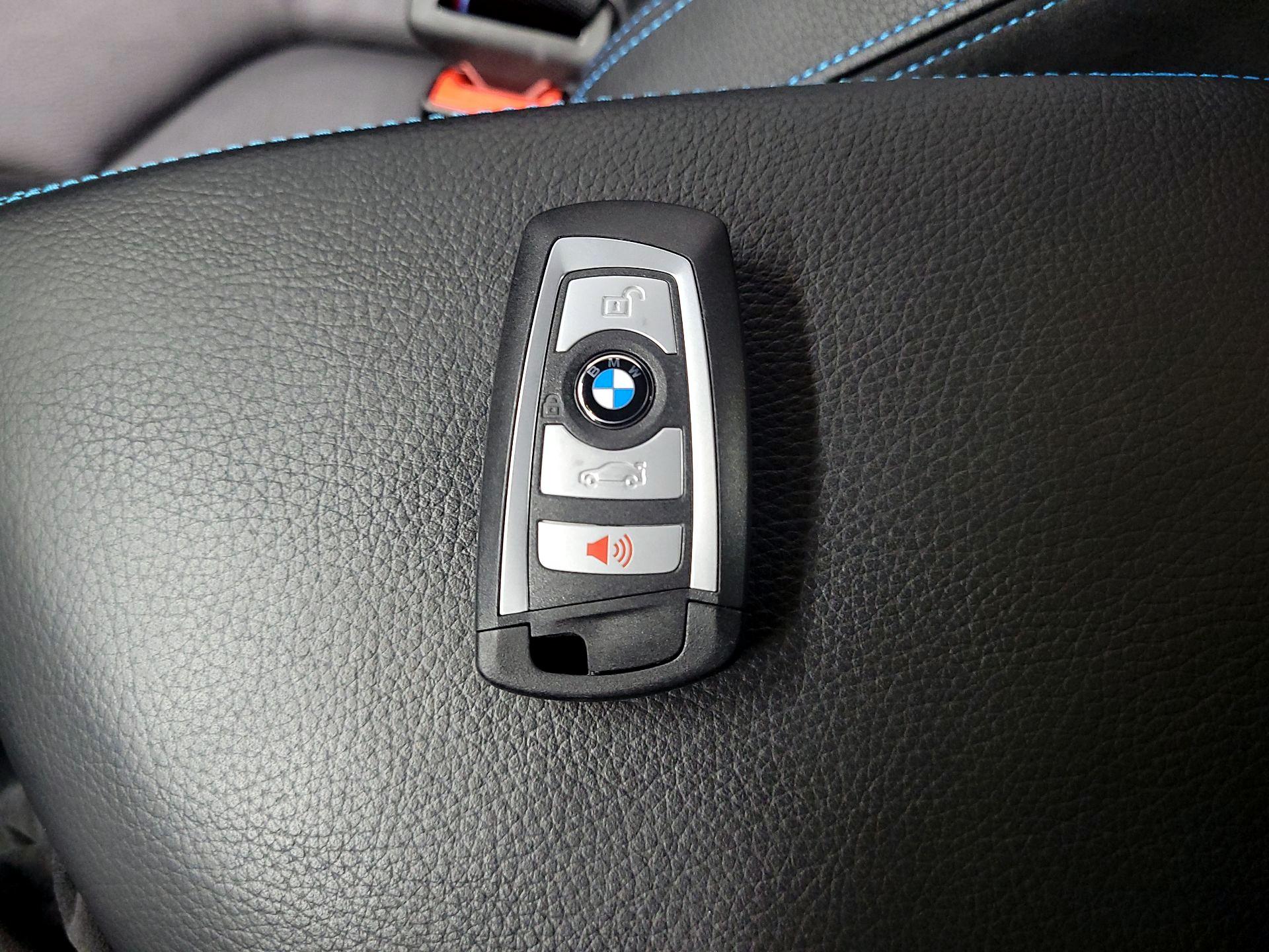 Thumbnail: 2021 BMW M2 - 19