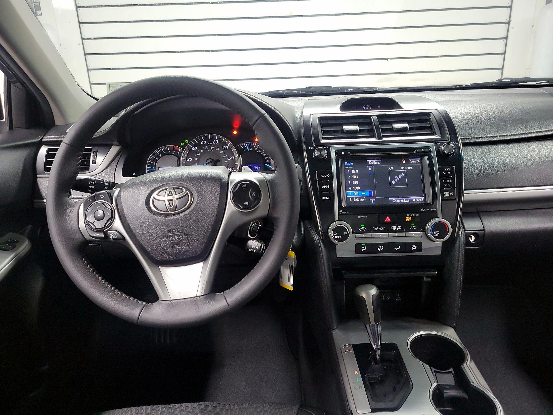 Thumbnail: 2014 Toyota Camry - 9