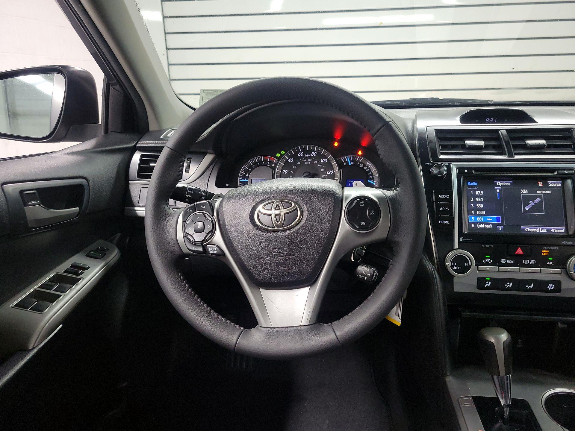Thumbnail: 2014 Toyota Camry - 10