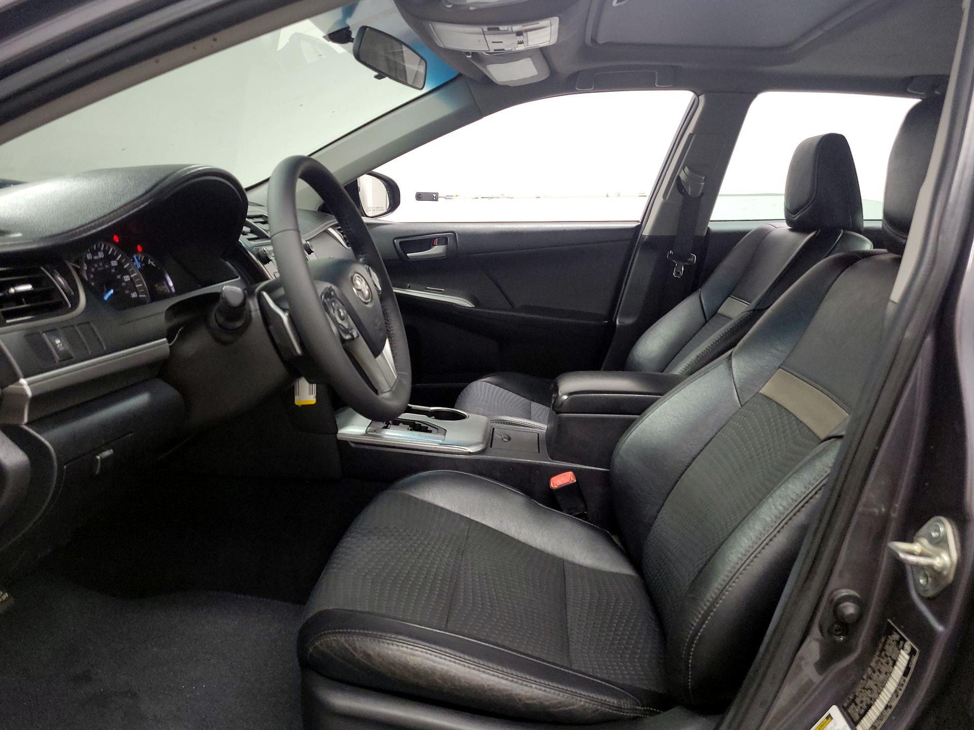 Thumbnail: 2014 Toyota Camry - 11
