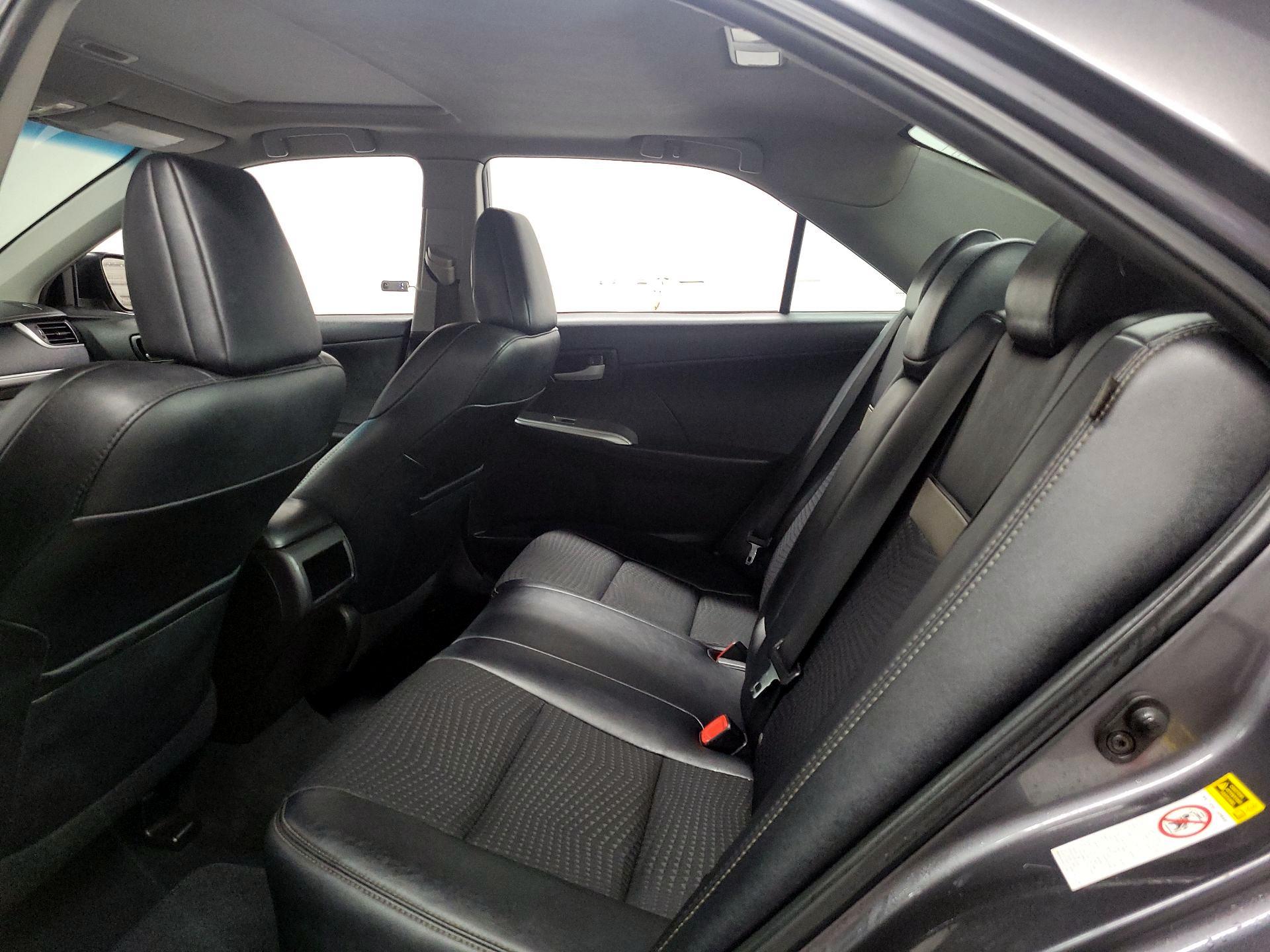 Thumbnail: 2014 Toyota Camry - 17
