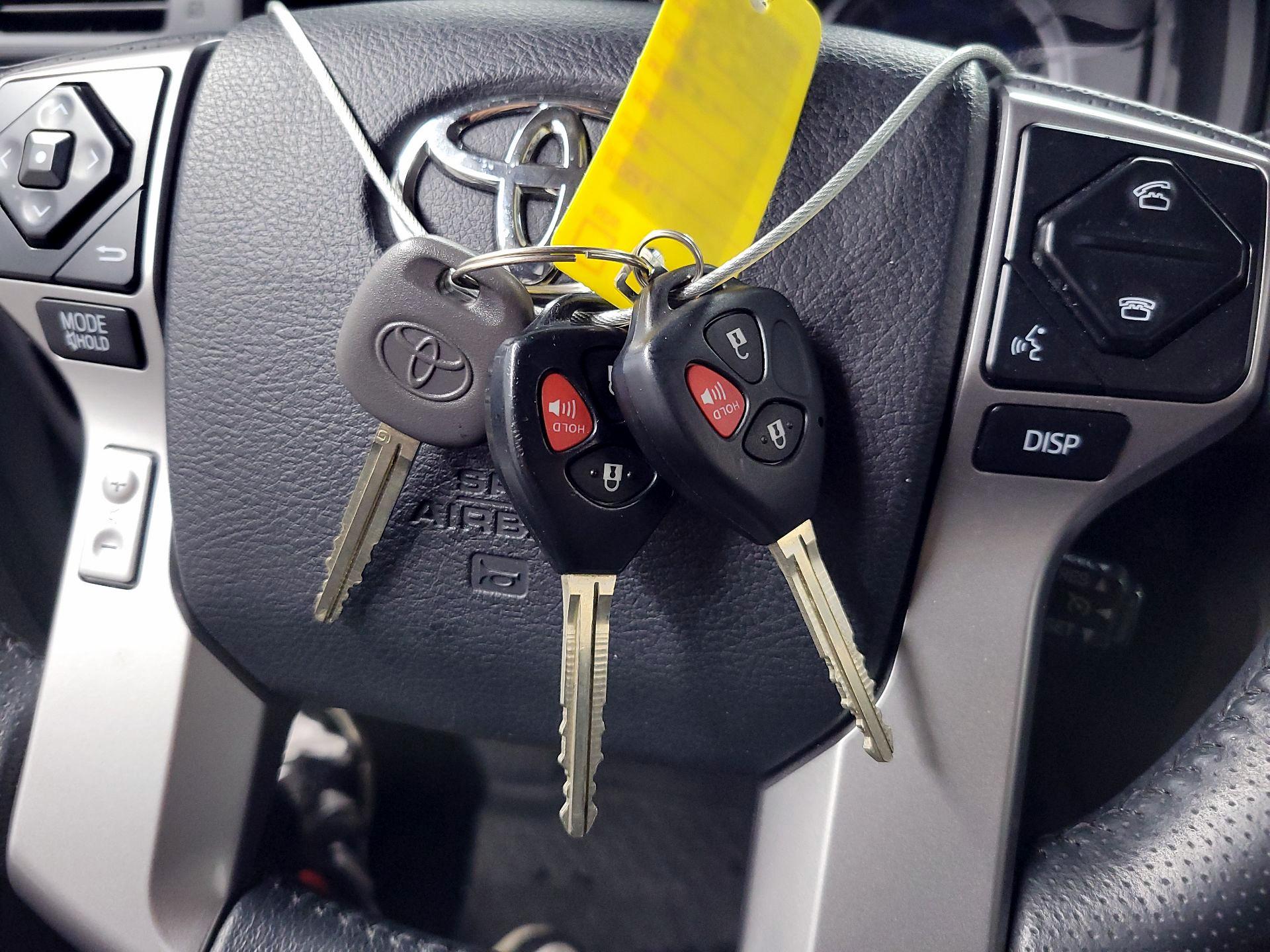 Thumbnail: 2019 Toyota 4Runner - 20