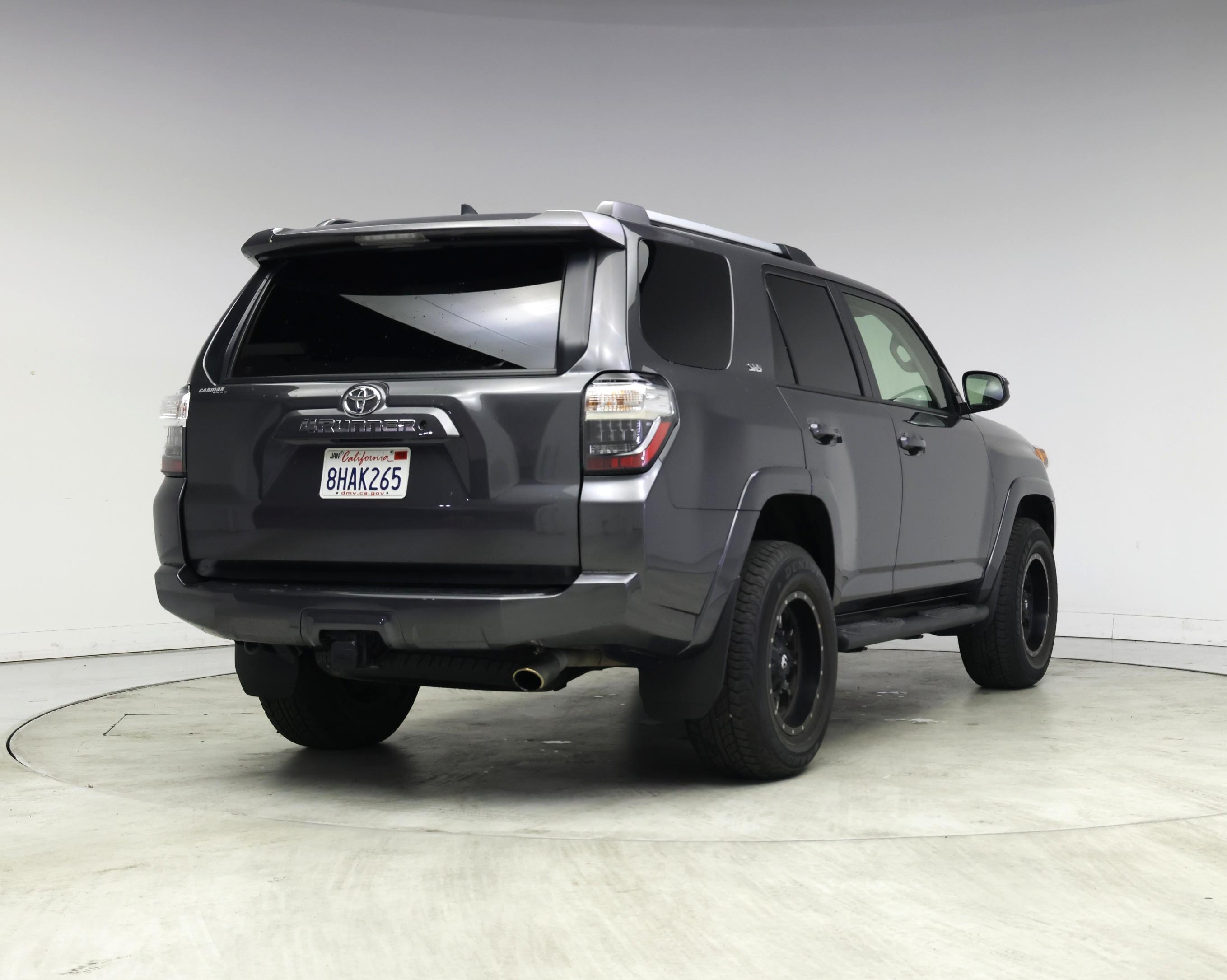 Thumbnail: 2019 Toyota 4Runner - 8