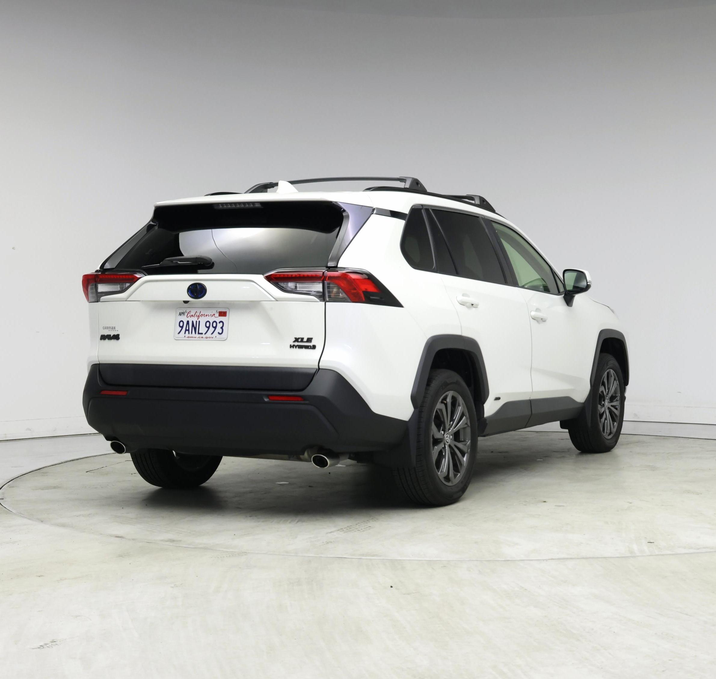 Thumbnail: 2022 Toyota RAV4 - 8