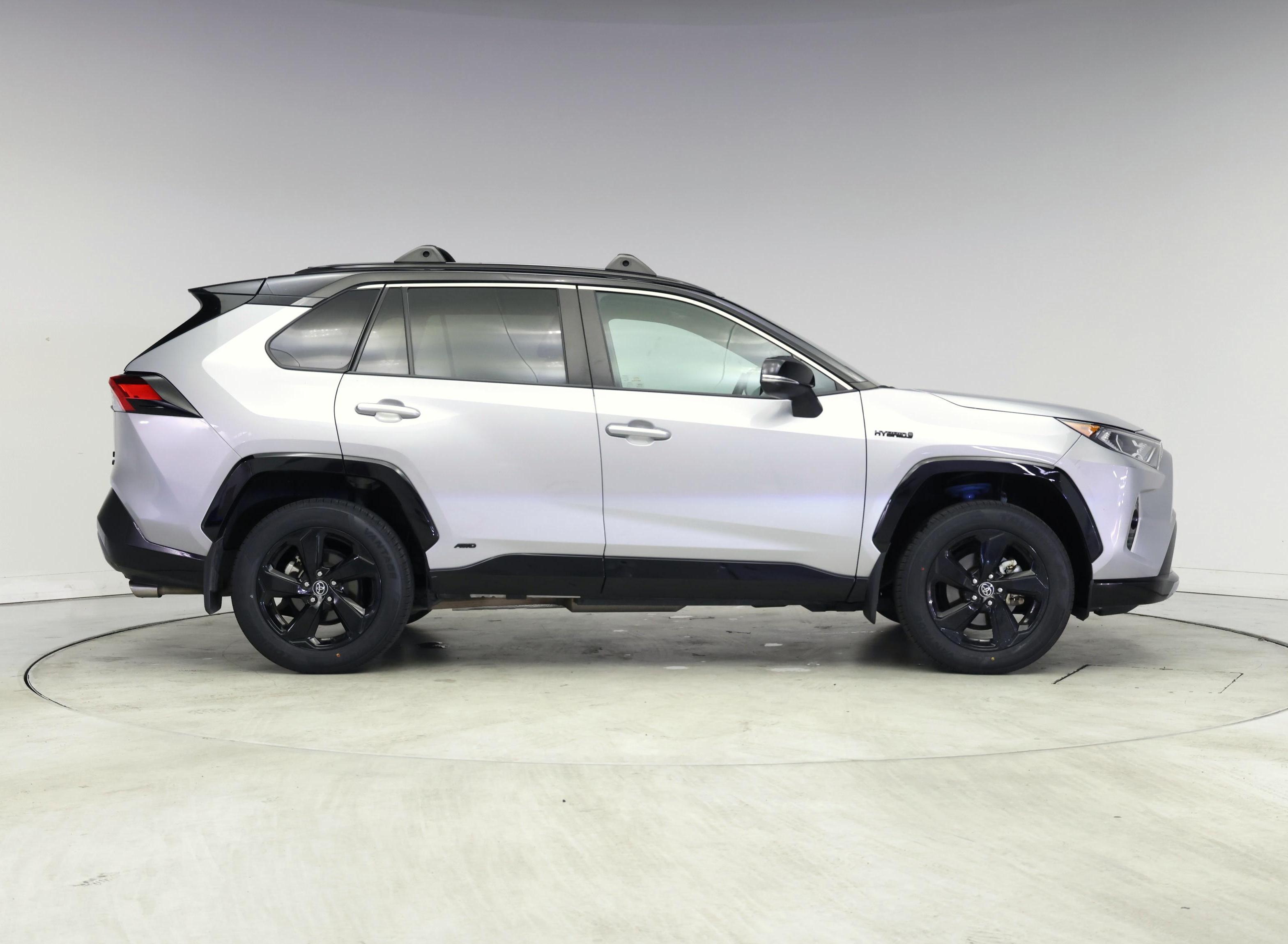 Thumbnail: 2021 Toyota RAV4 - 7