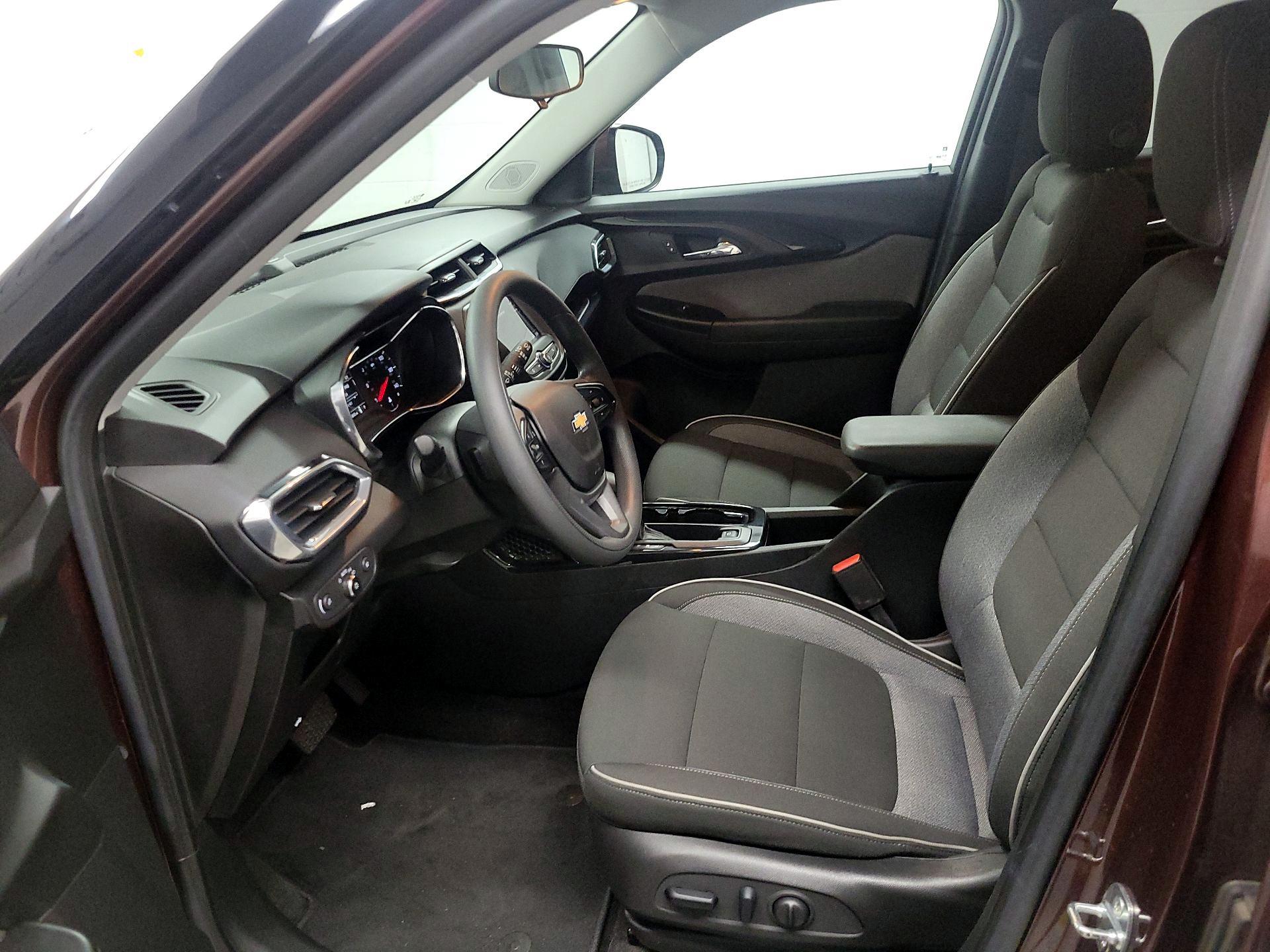 Thumbnail: 2023 Chevrolet TrailBlazer - 11