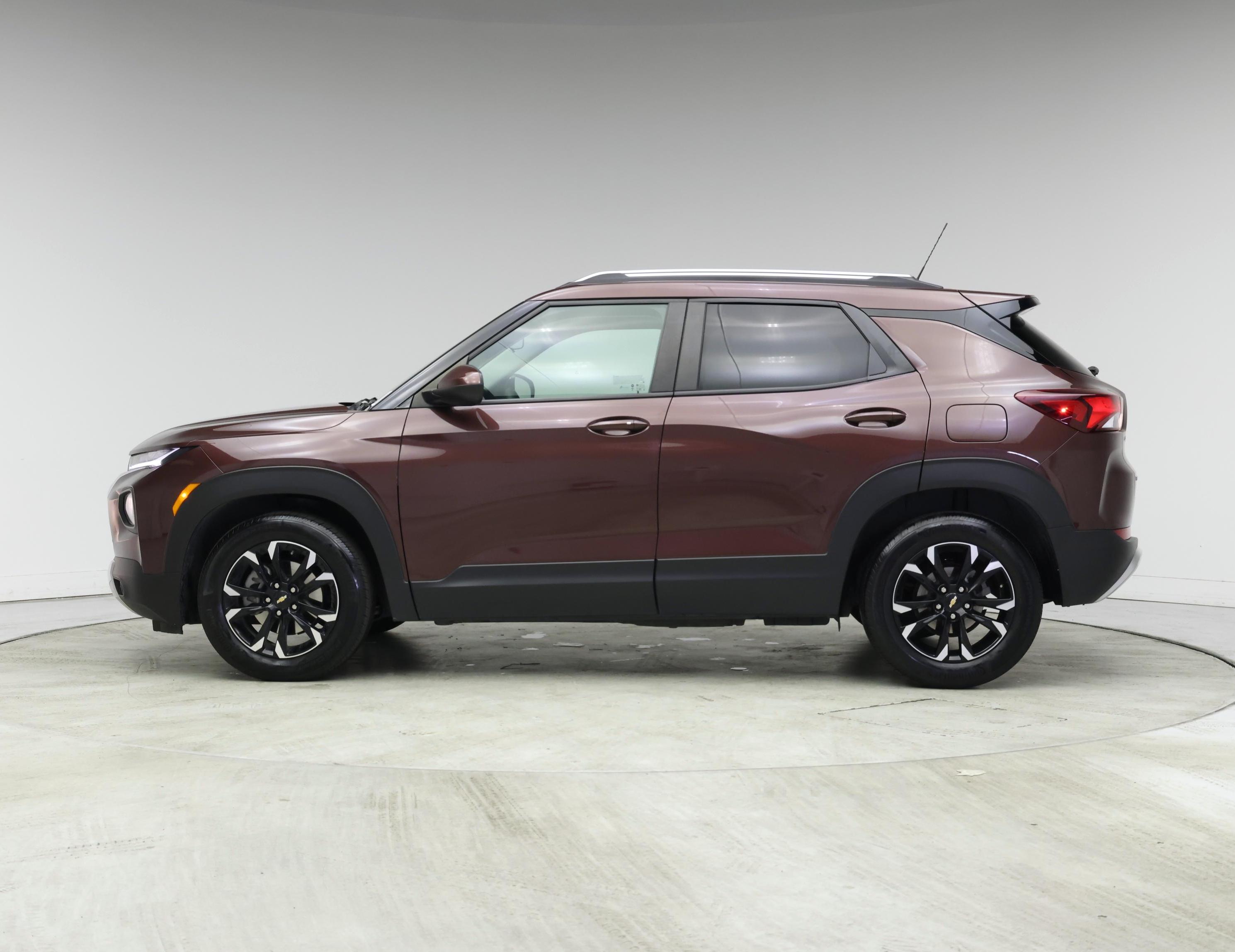 Thumbnail: 2023 Chevrolet TrailBlazer - 3
