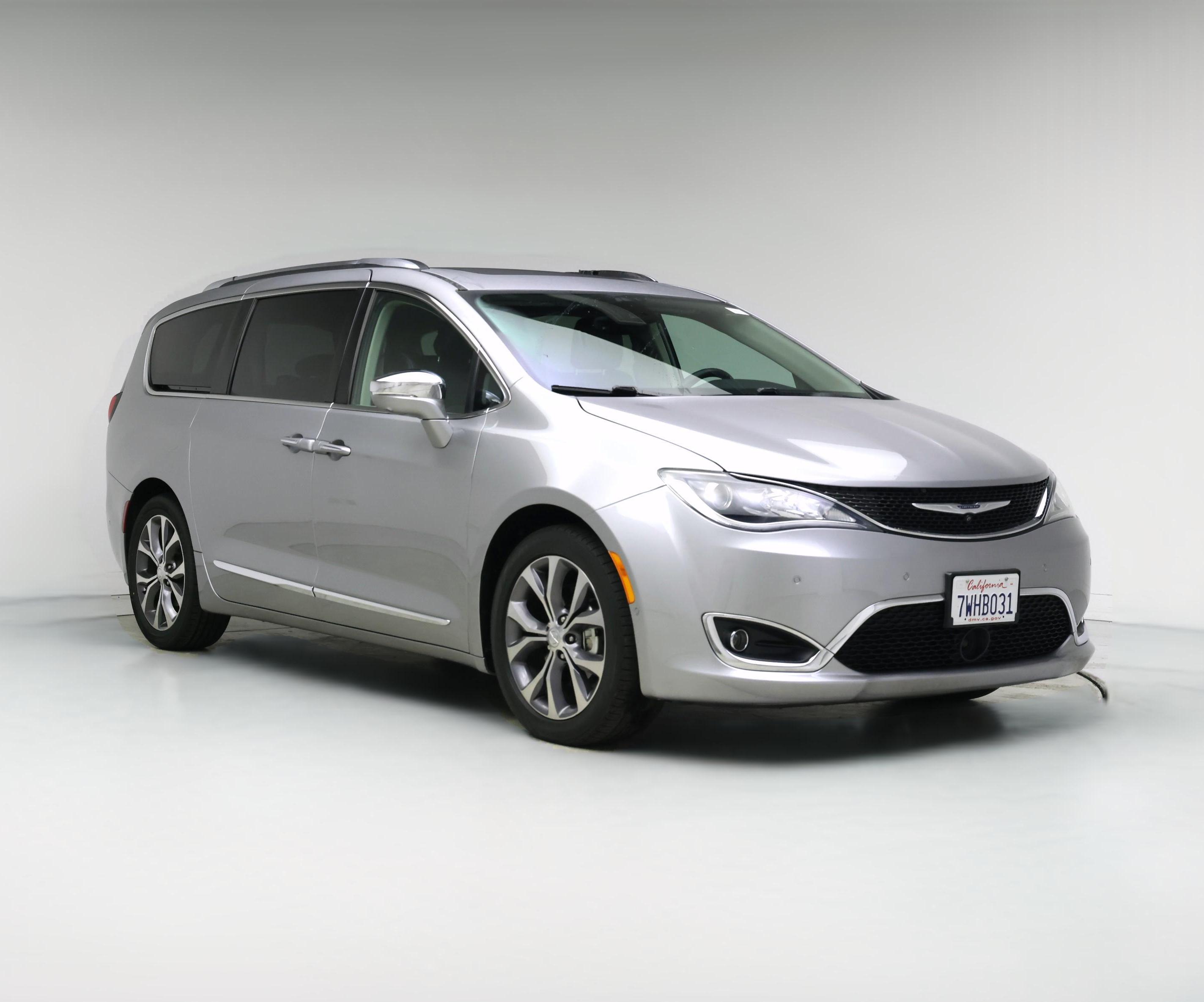 Thumbnail: 2017 Chrysler Pacifica - 1